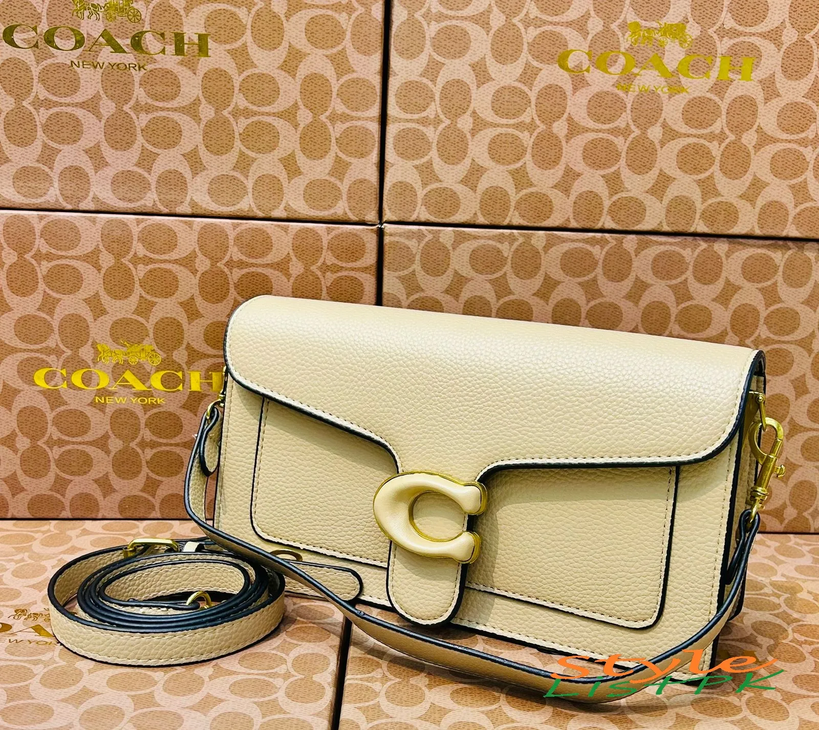 Coach Shoulder Bag 