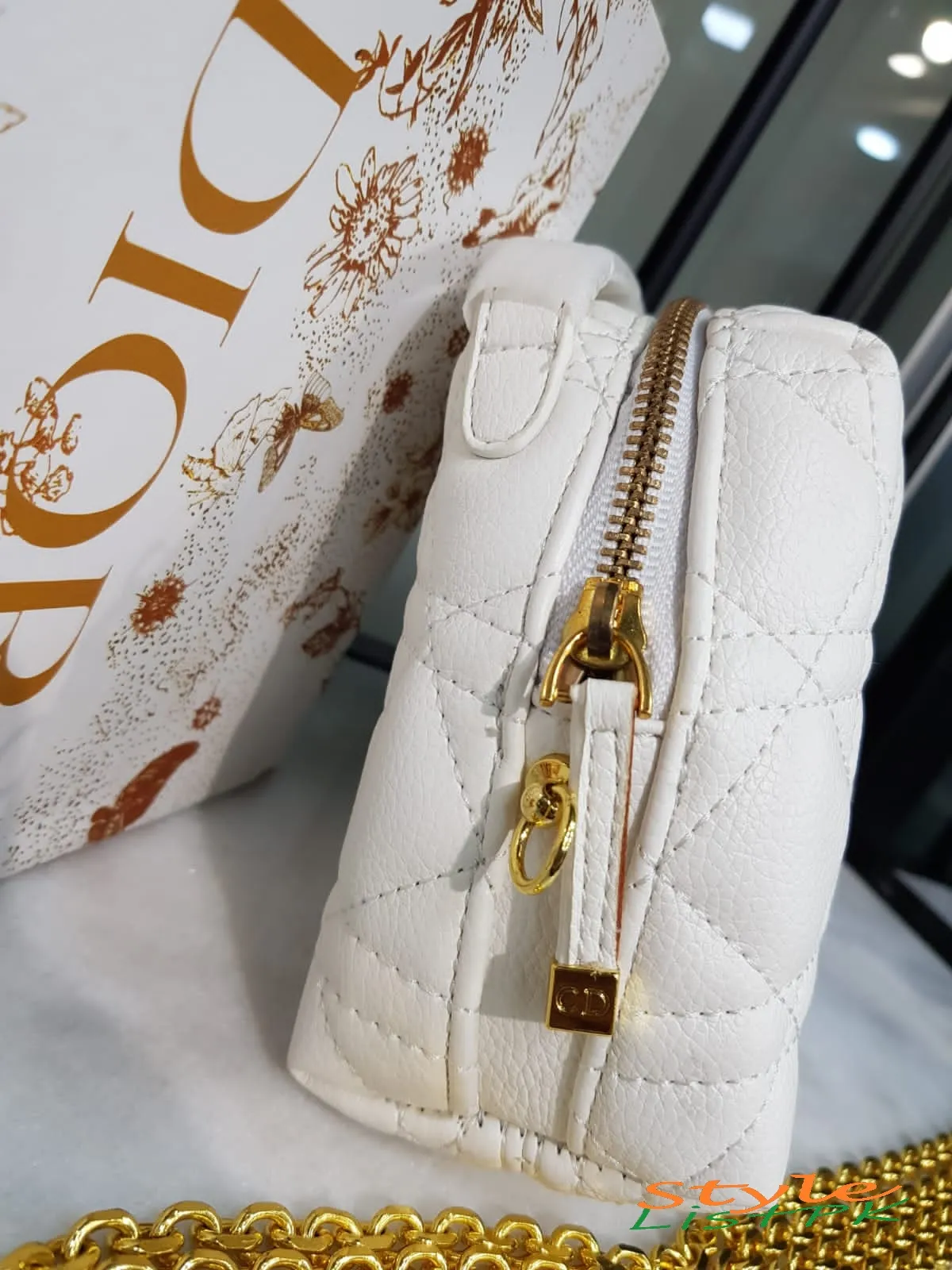 Dior Montaigne Beauty Pouch