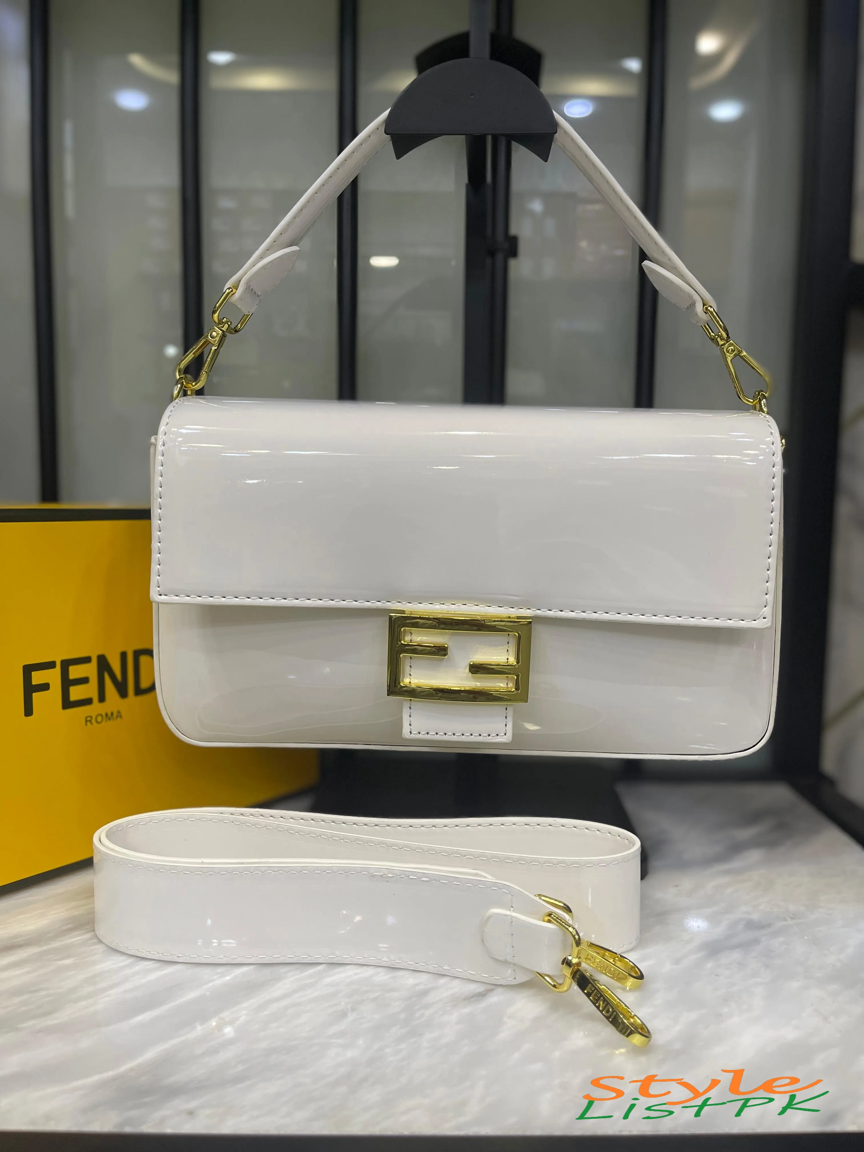 Fendi Baguette 