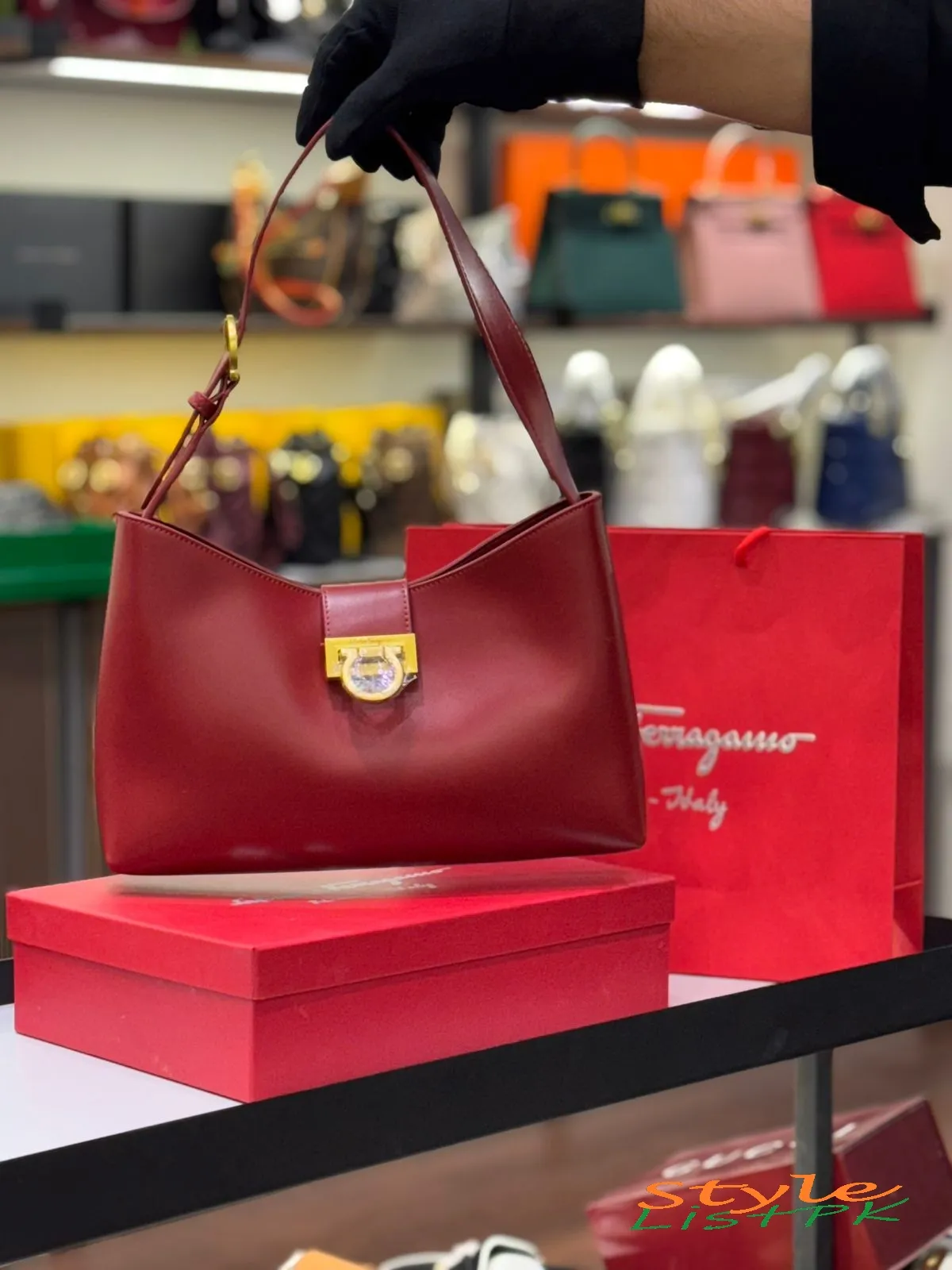 Best Price Ferragamo Trifolium Shoulder Bag 