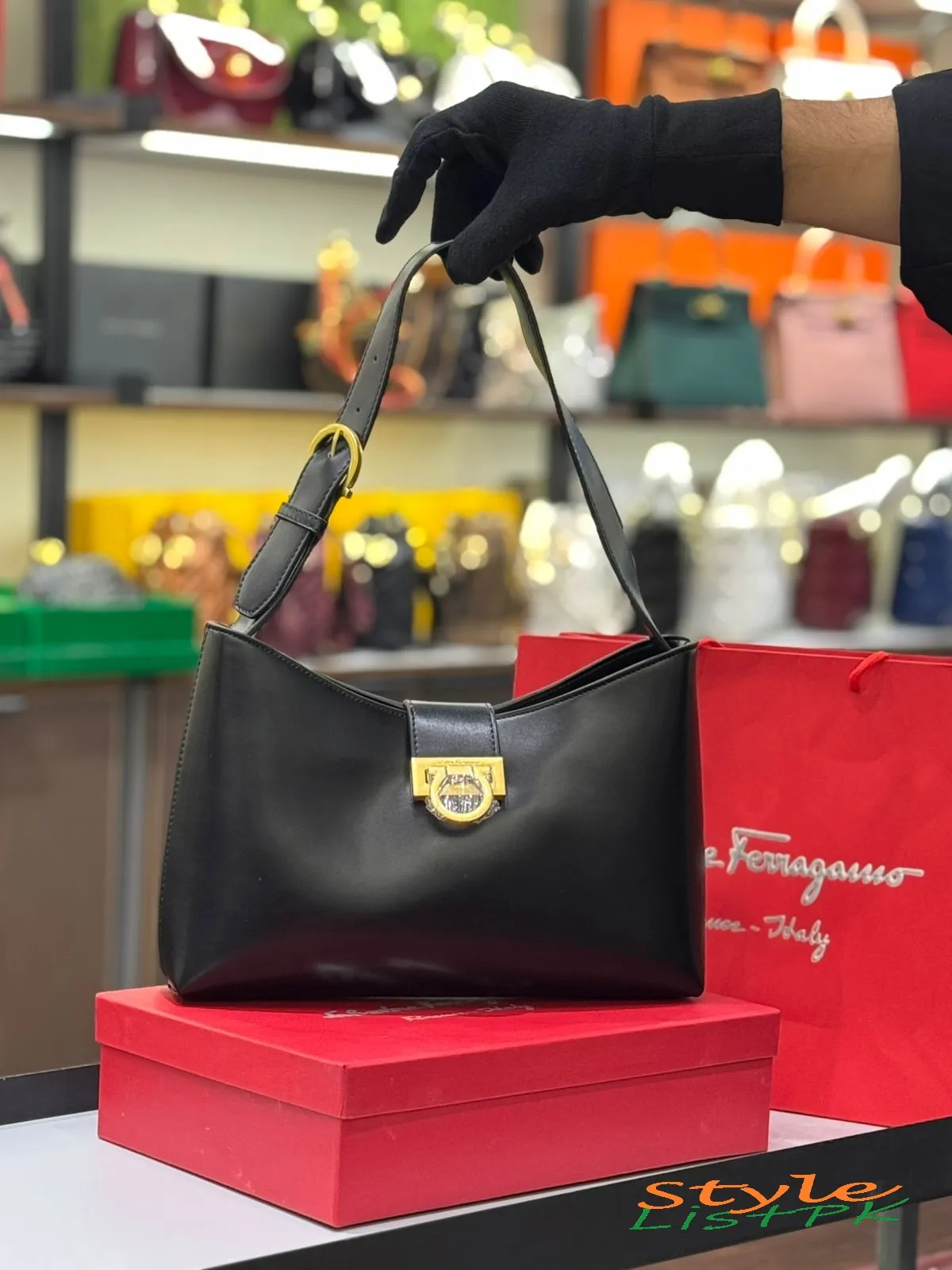 Ferragamo Trifolium Shoulder Bag 