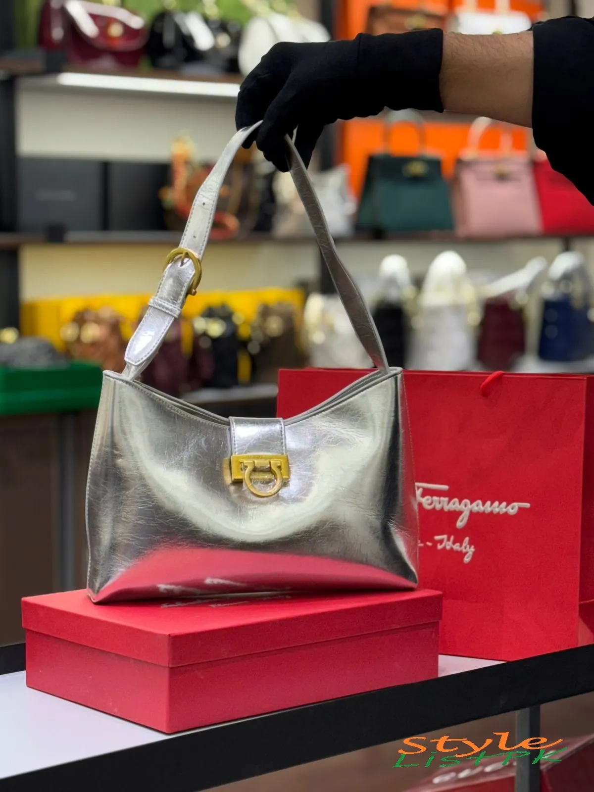 Ferragamo Trifolium Shoulder Bag 