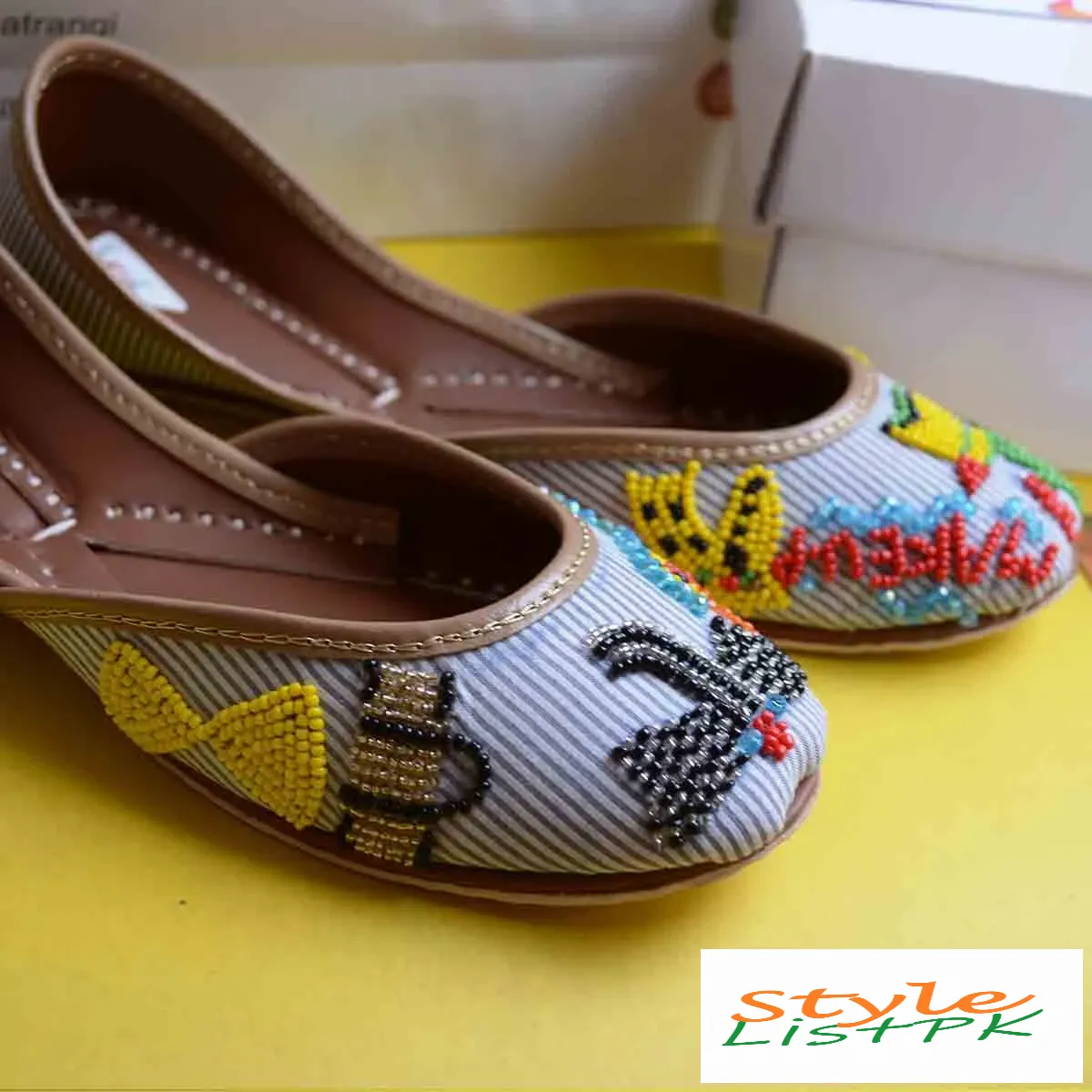 Funky Butterfly Khussa