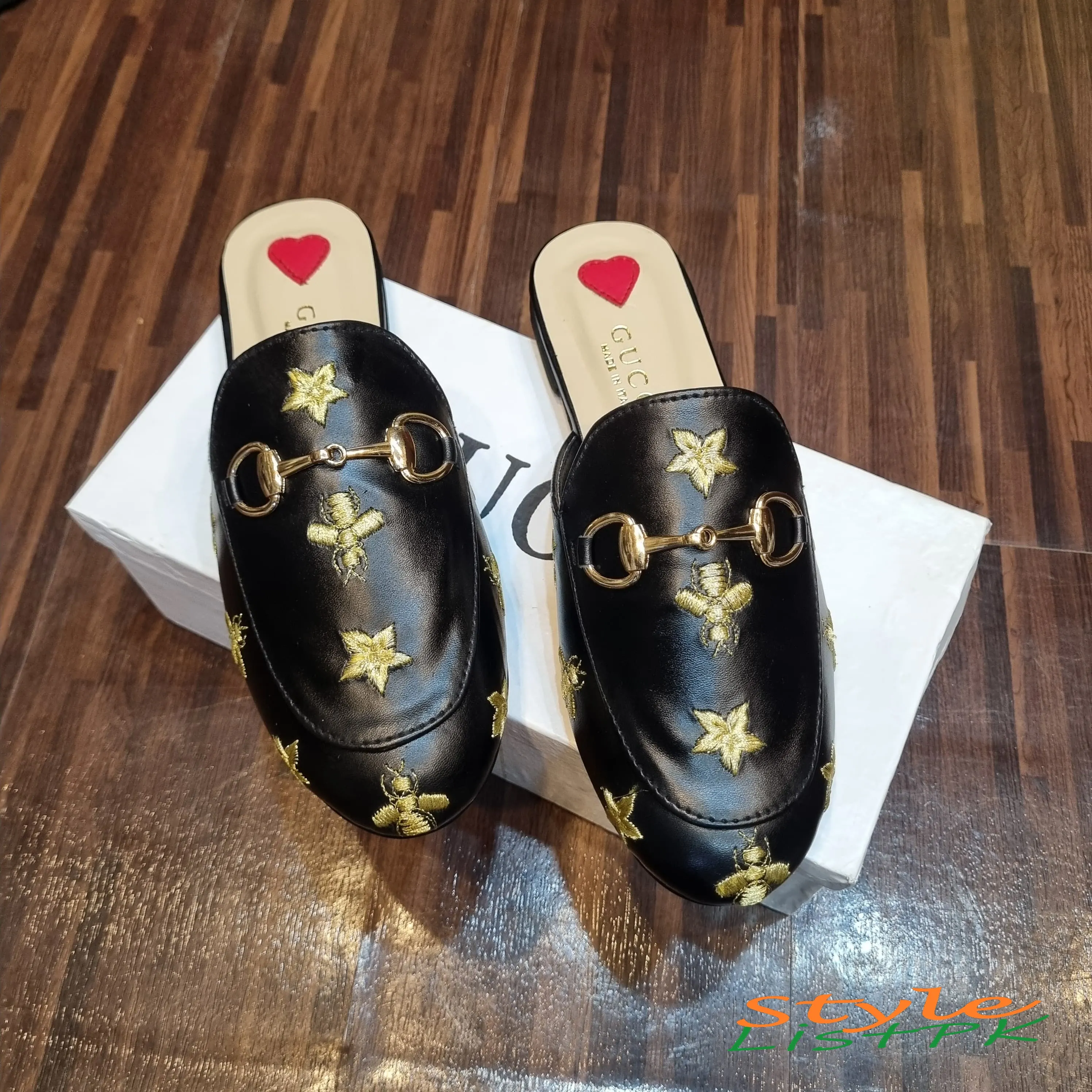 Gucci Bee Pumps