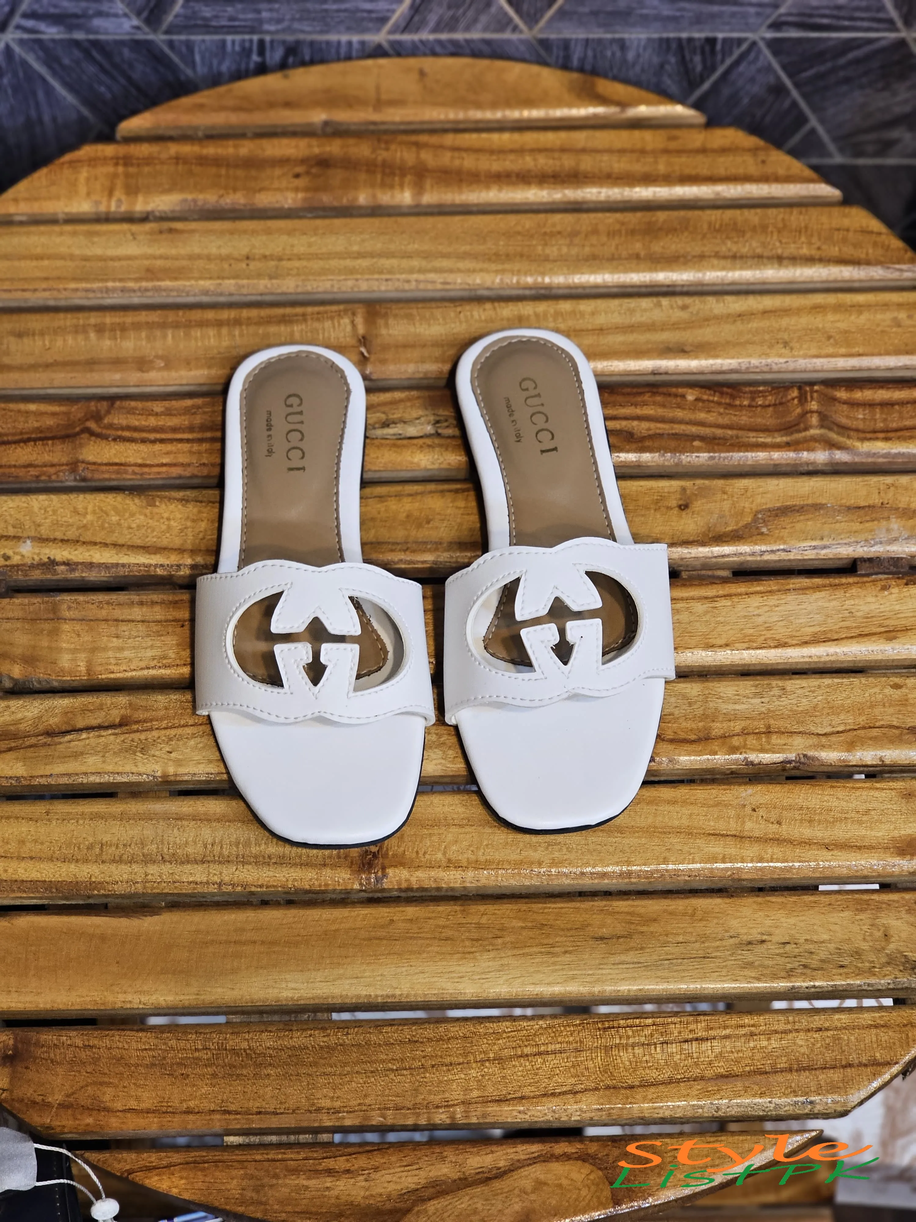 Gucci Flats