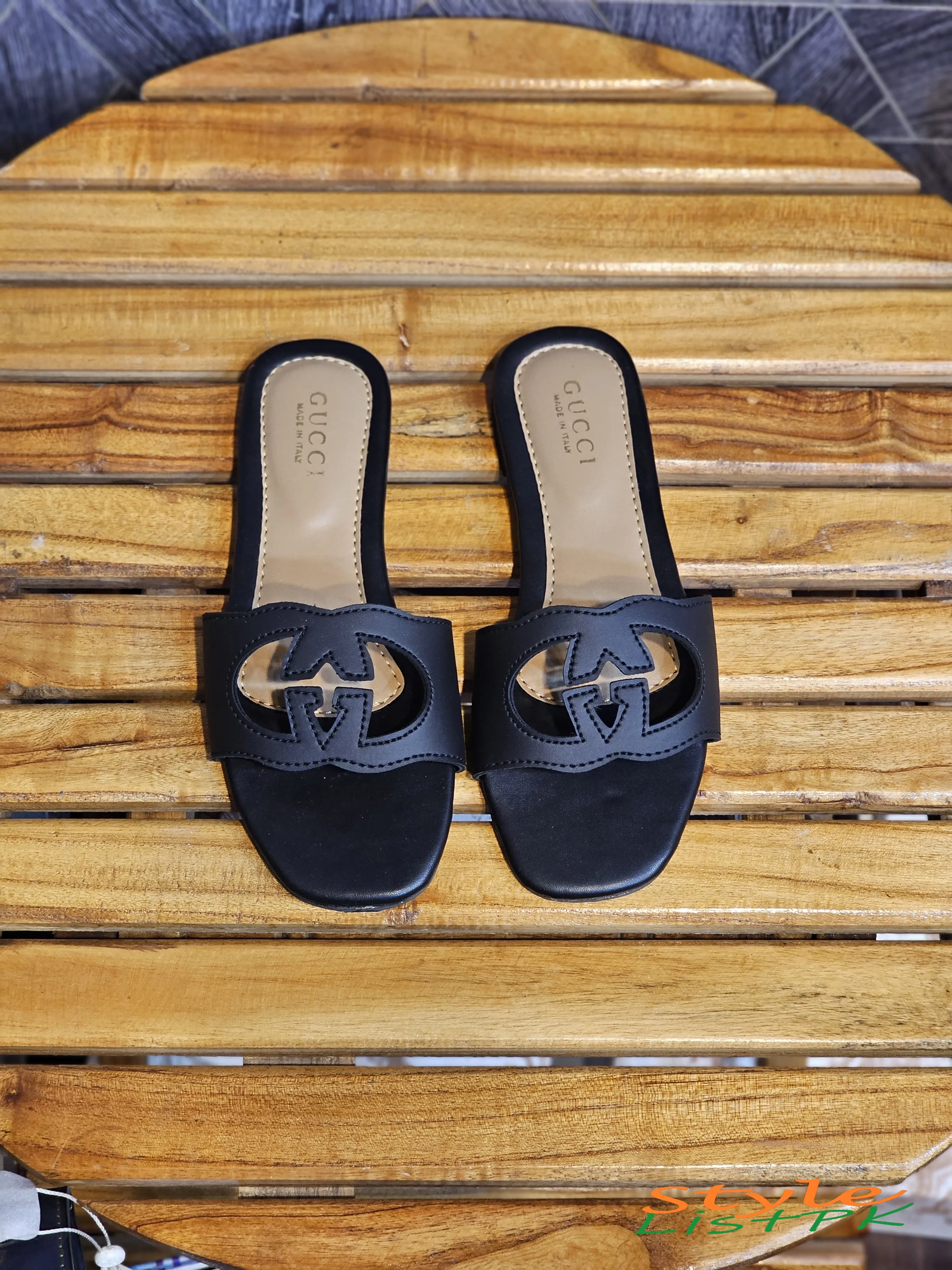 Gucci Flats