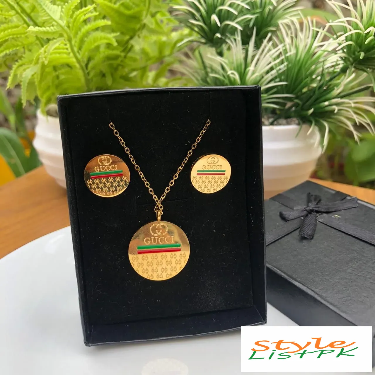 Gucci Round Jewelry Set