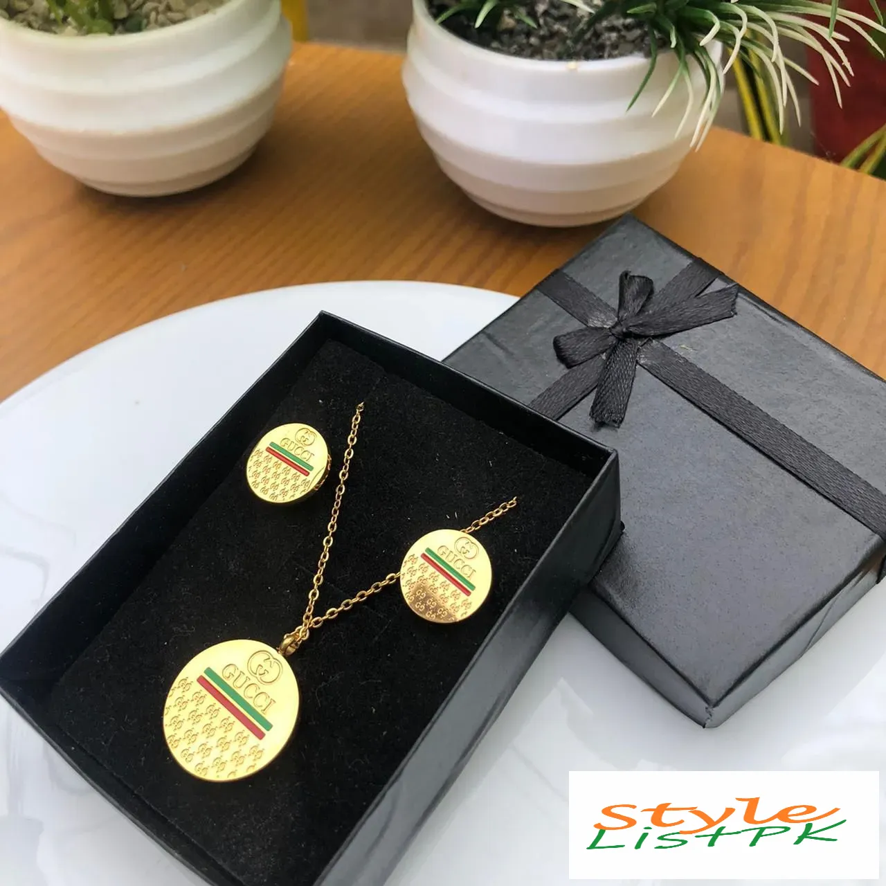 Gucci Round Jewelry Set