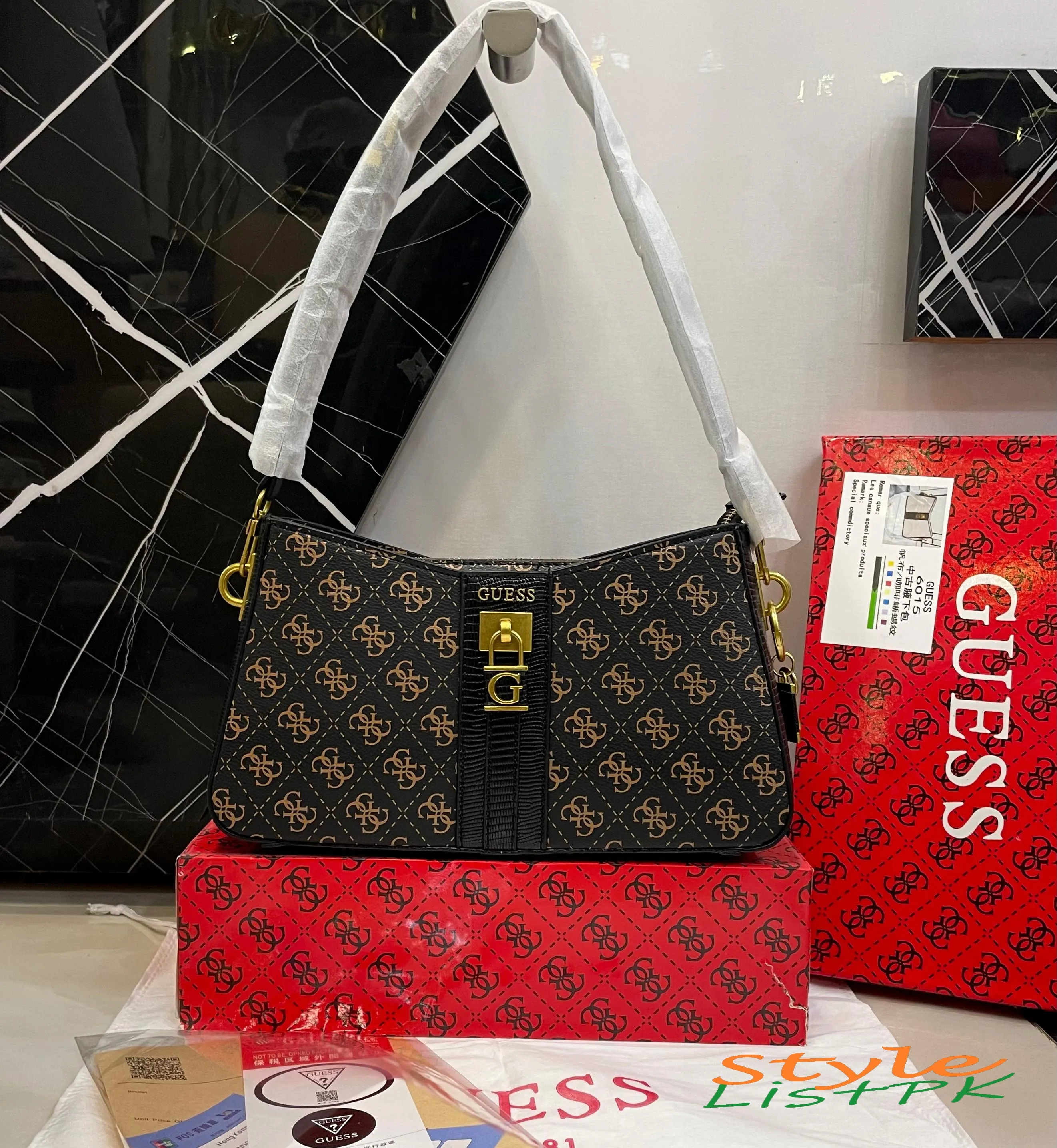 Guess Shoulder Bag