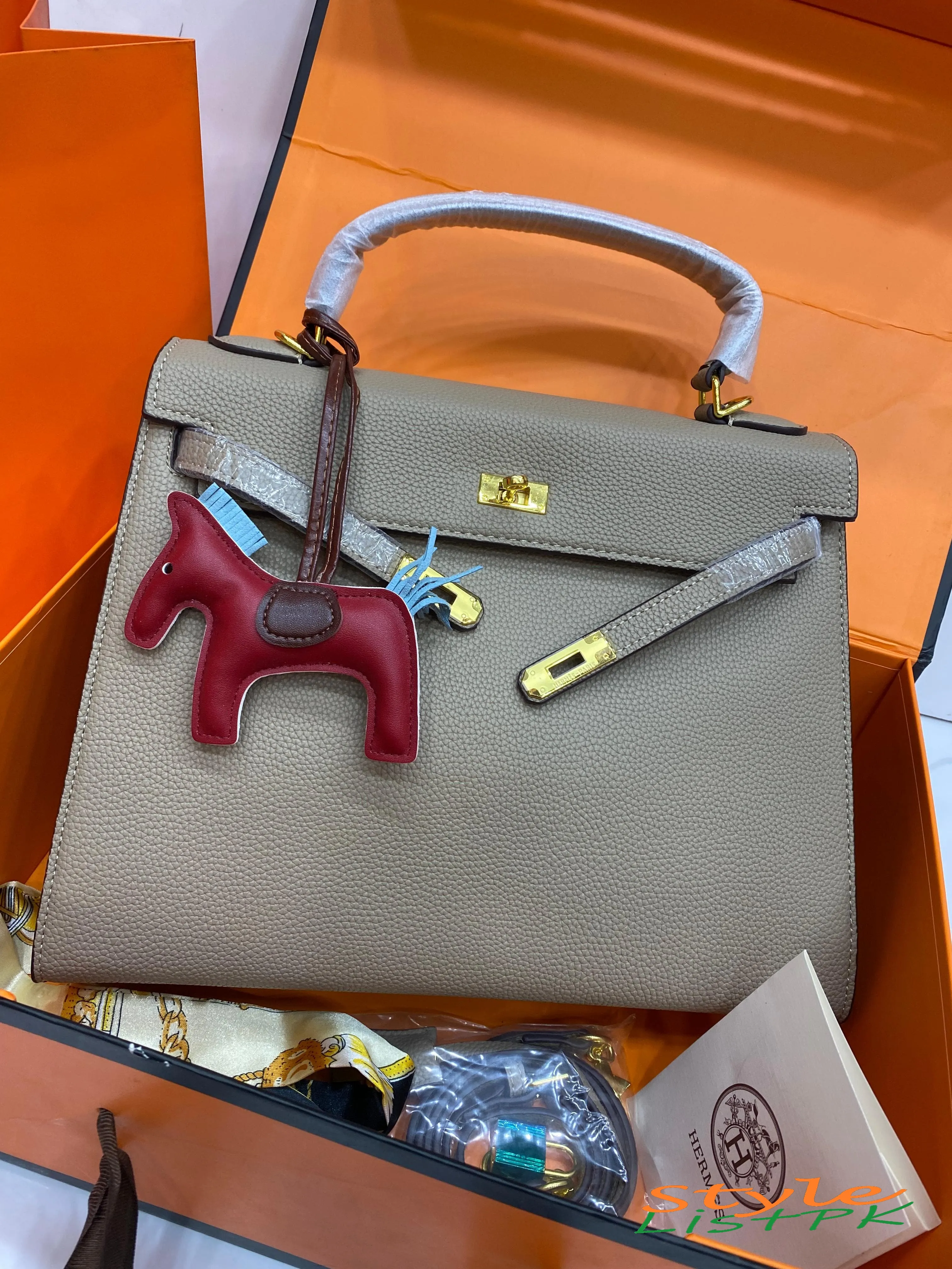 Hermes Kelly 