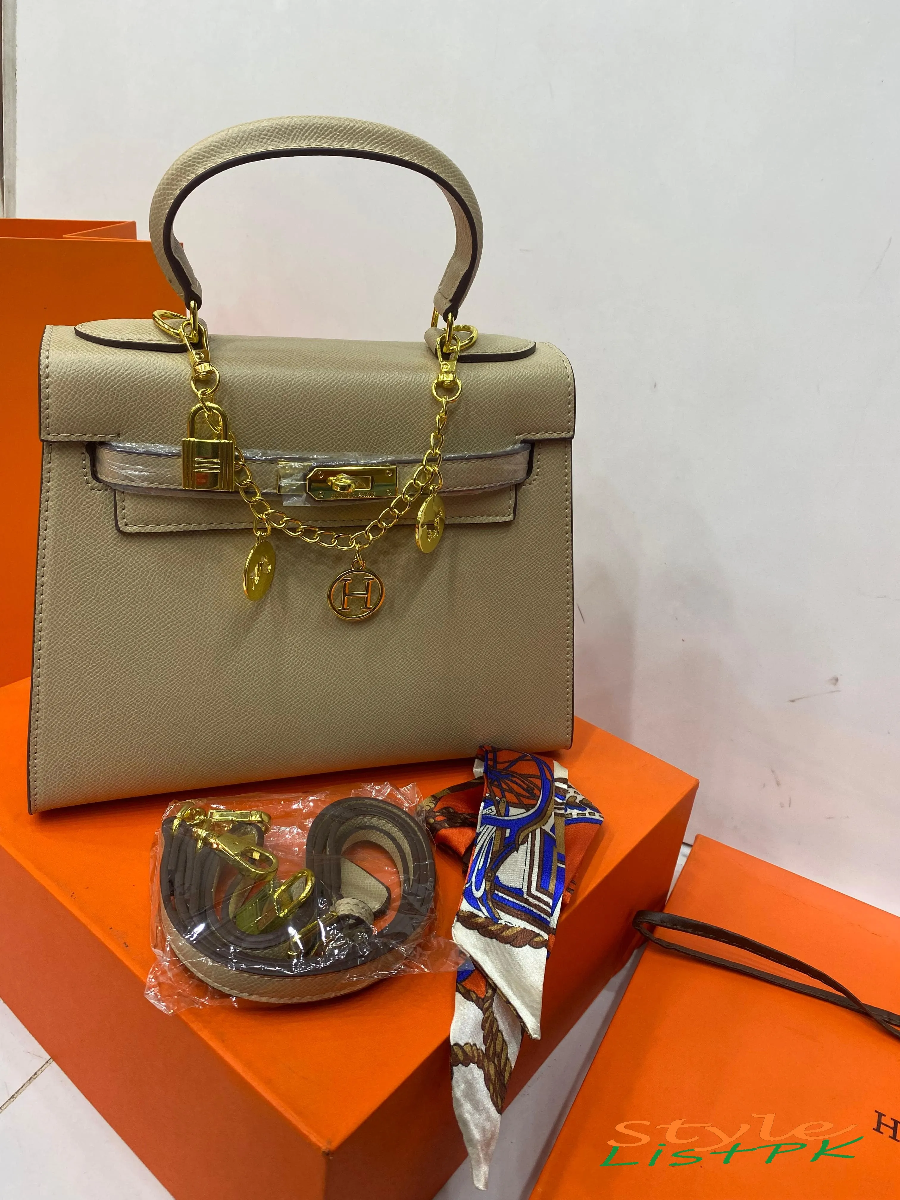 Hermes Kelly