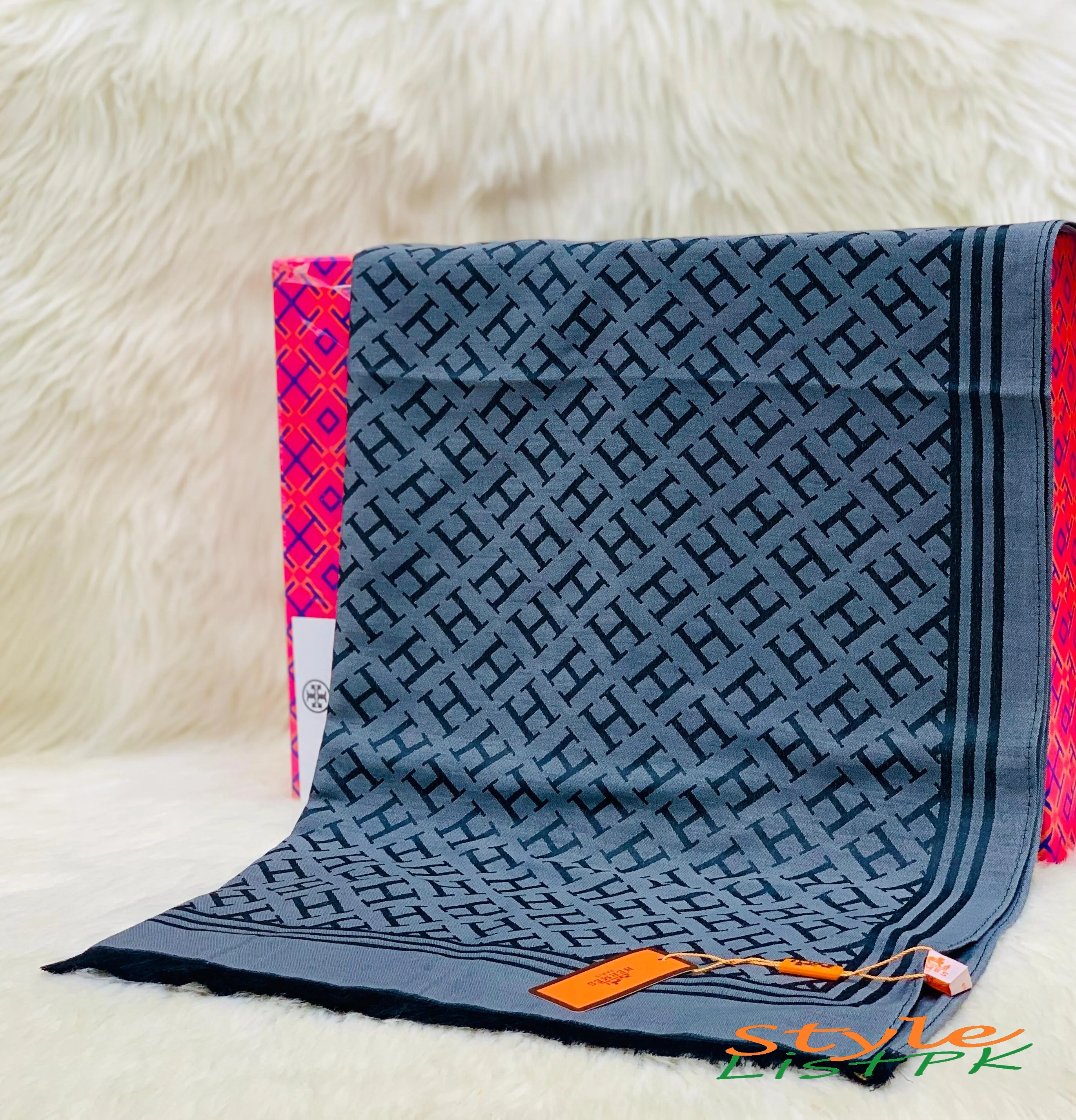 Hermes Stoles
