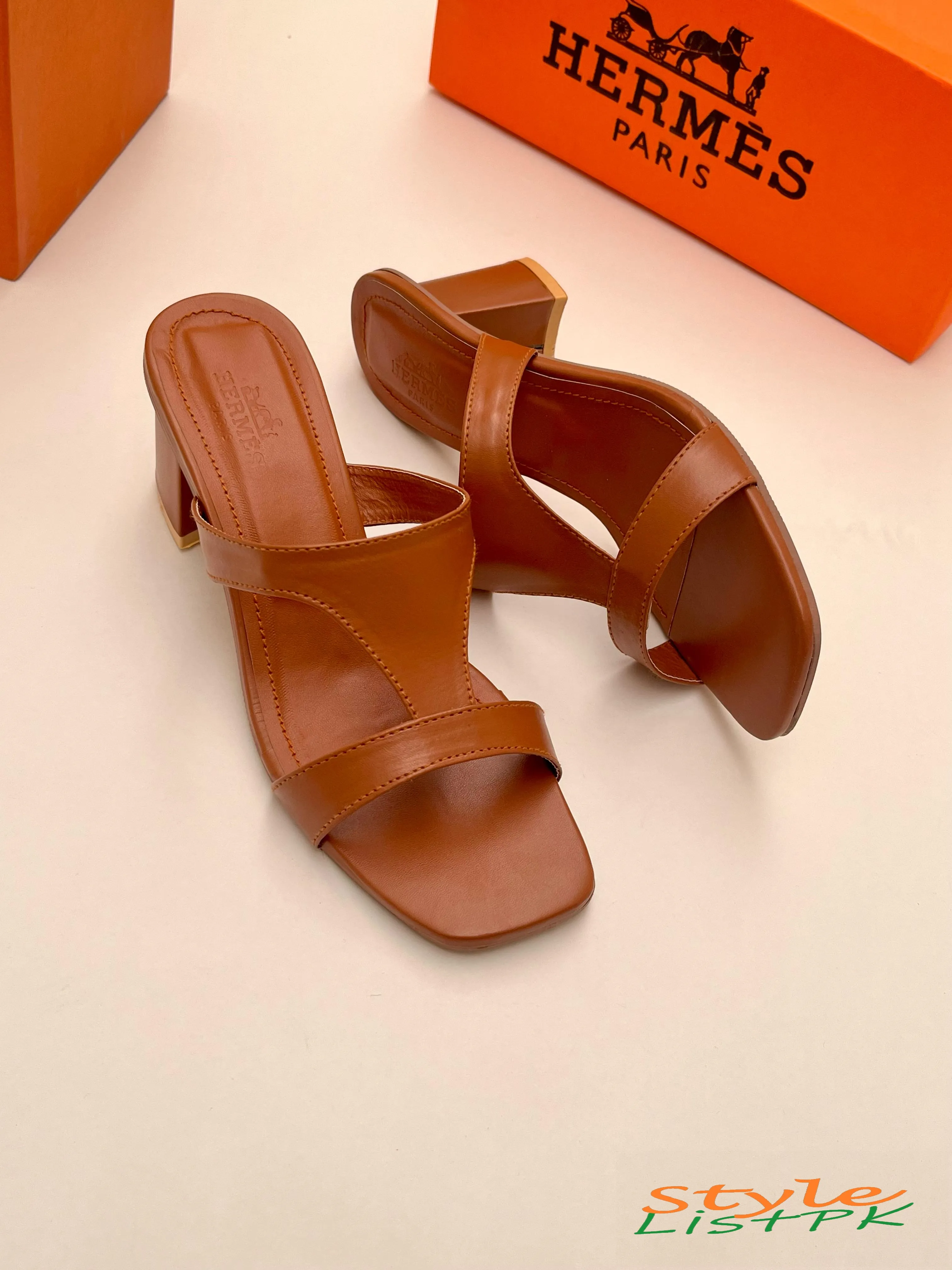Hermes Wedge