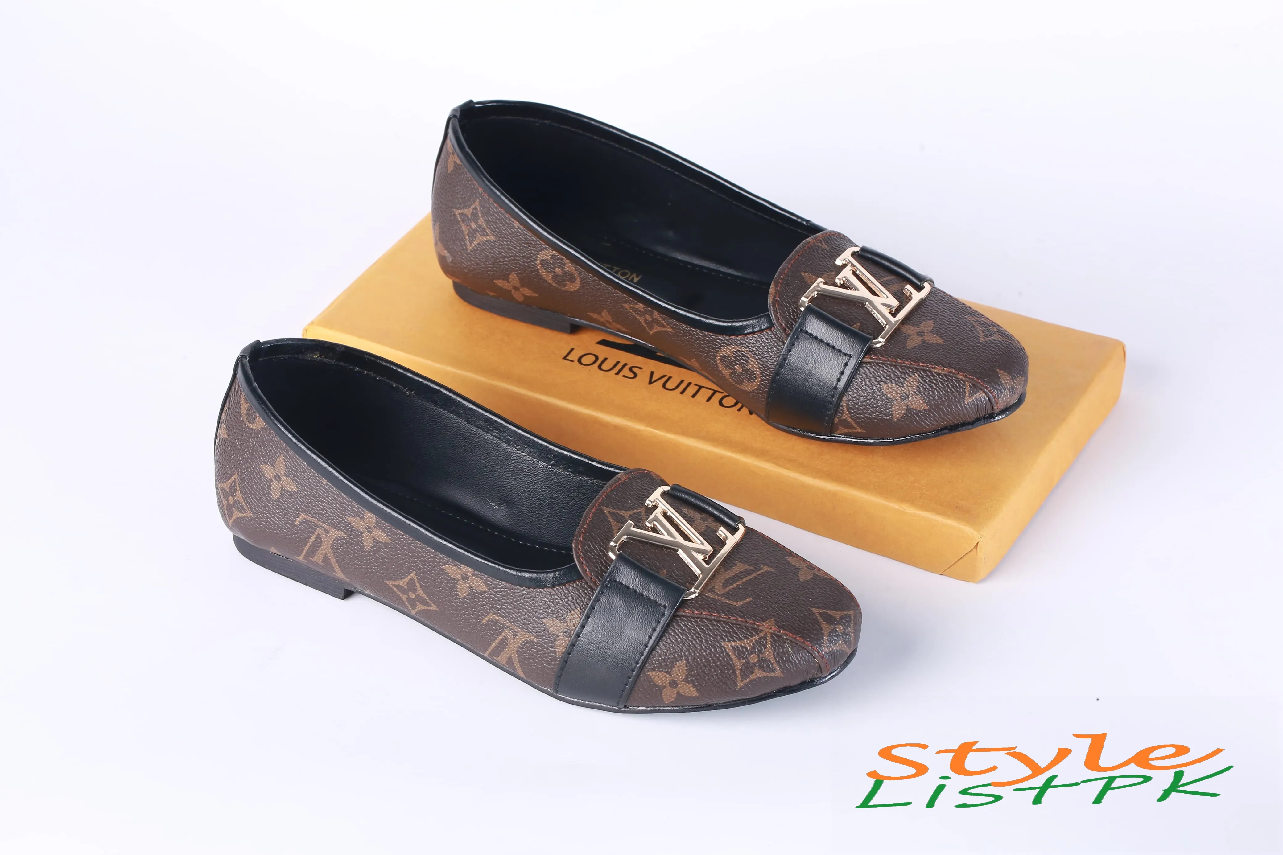 Louis Vuitton Flat Pumps