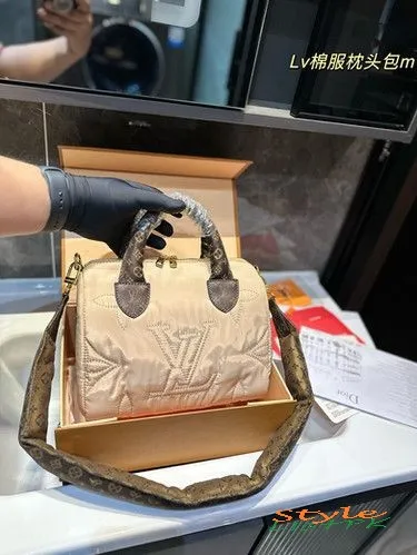 Lv Duffle Bag 