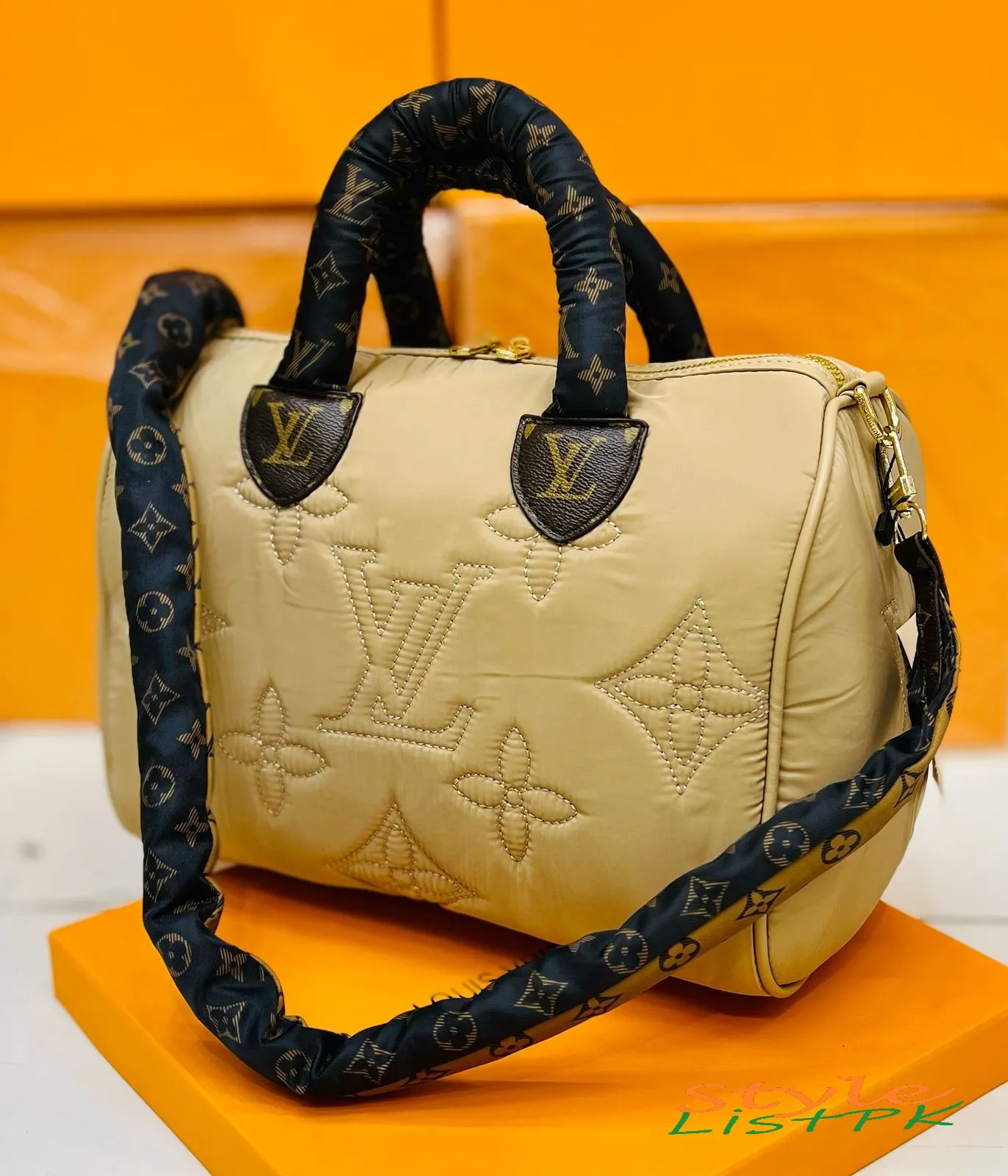 Lv Duffle Bag 