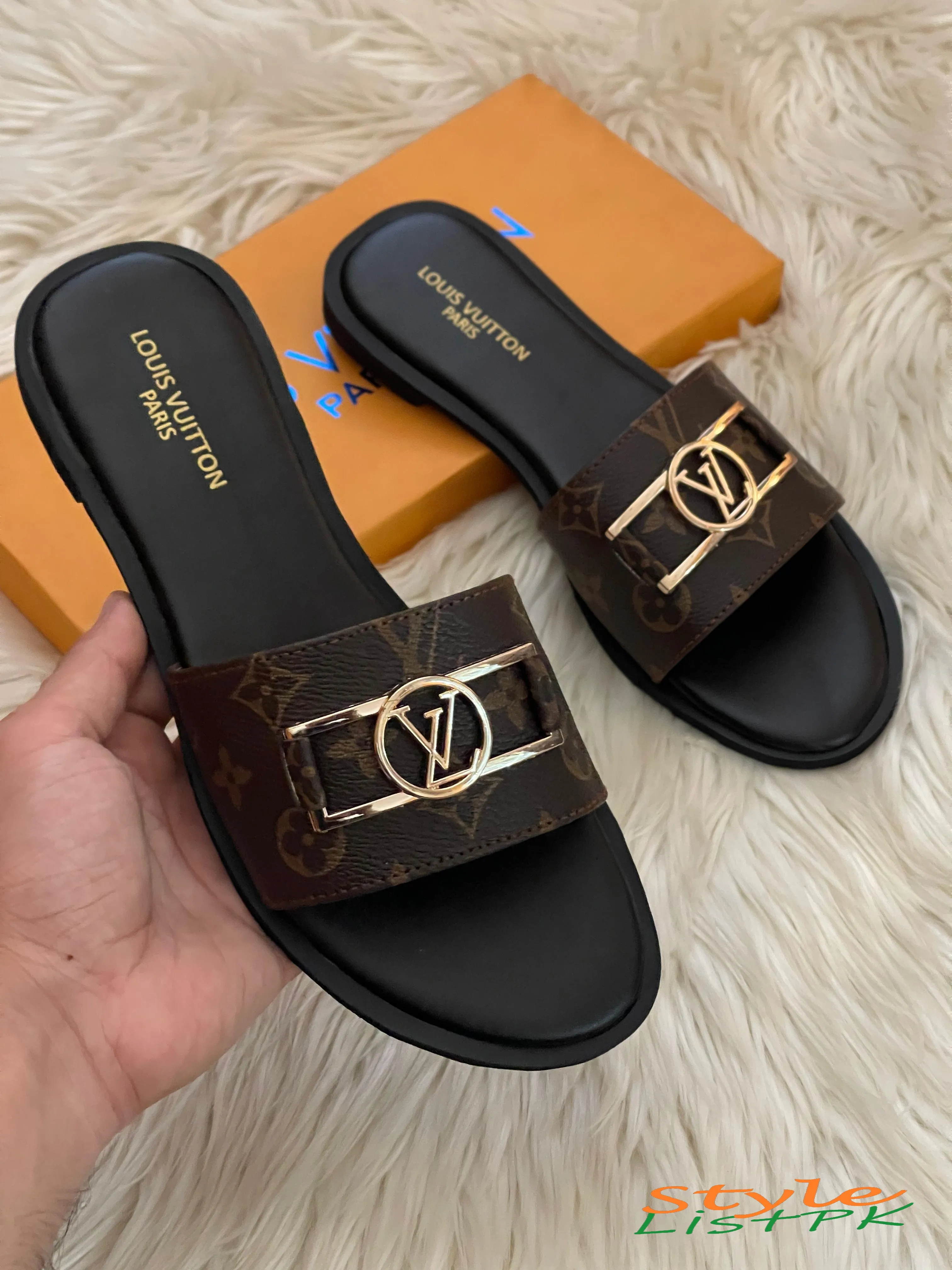 Lv Flats