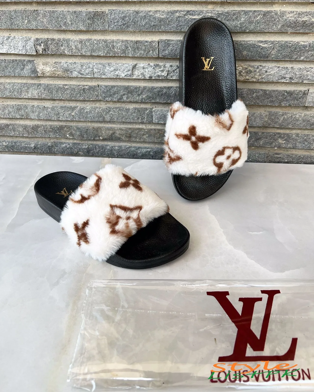 Lv Furr Slippers 