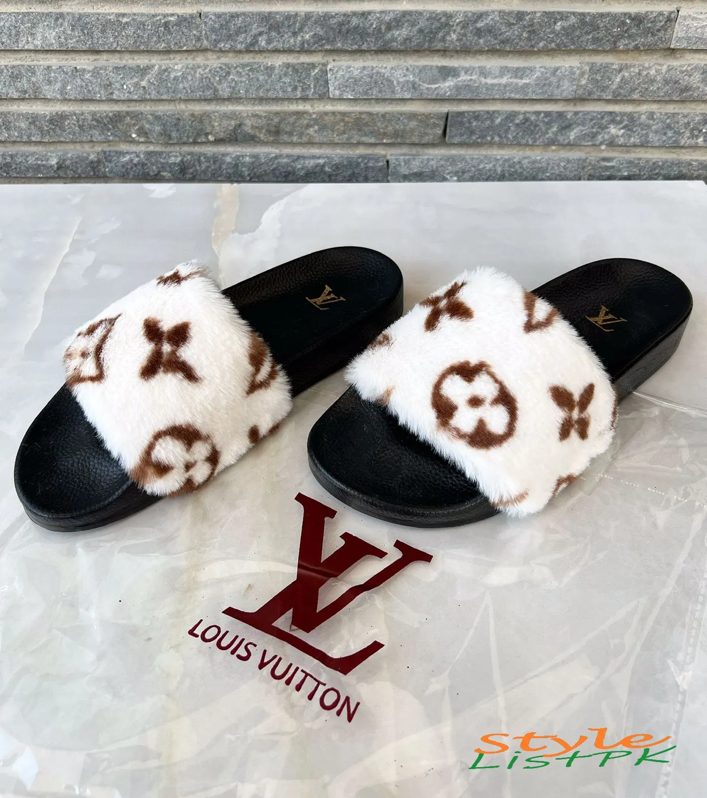 Lv Furr Slippers 