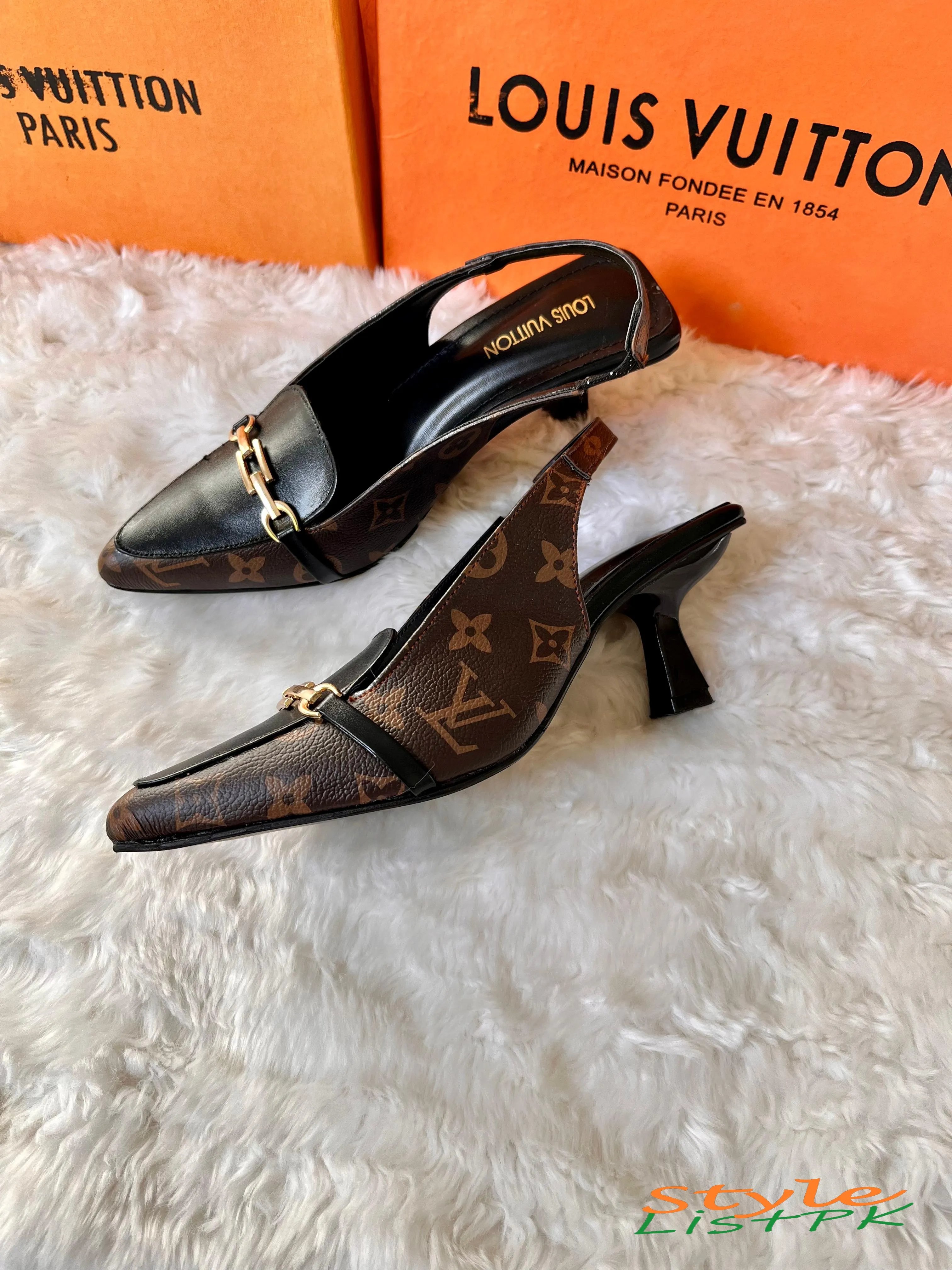 Lv Heels