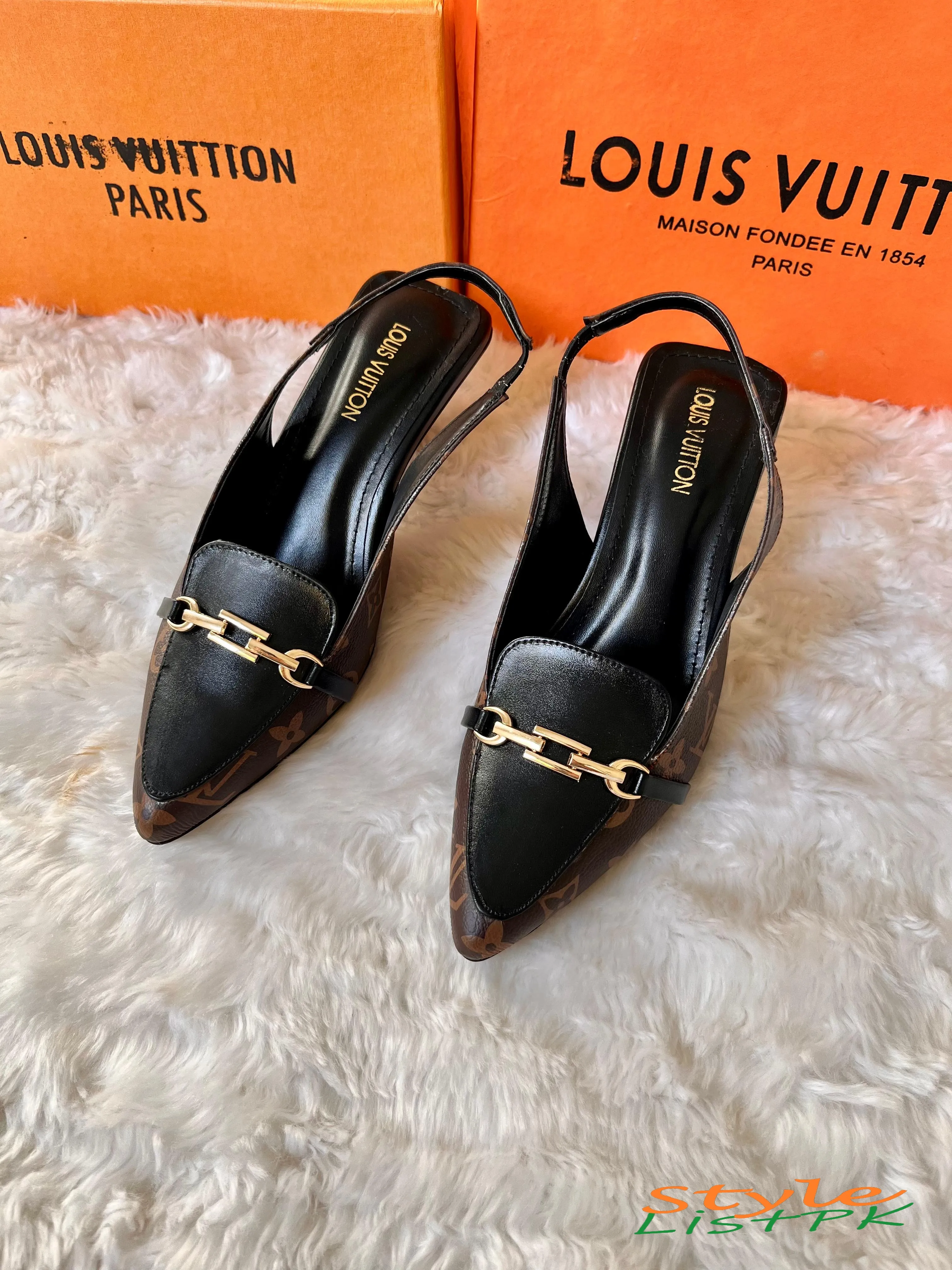 Lv Heels