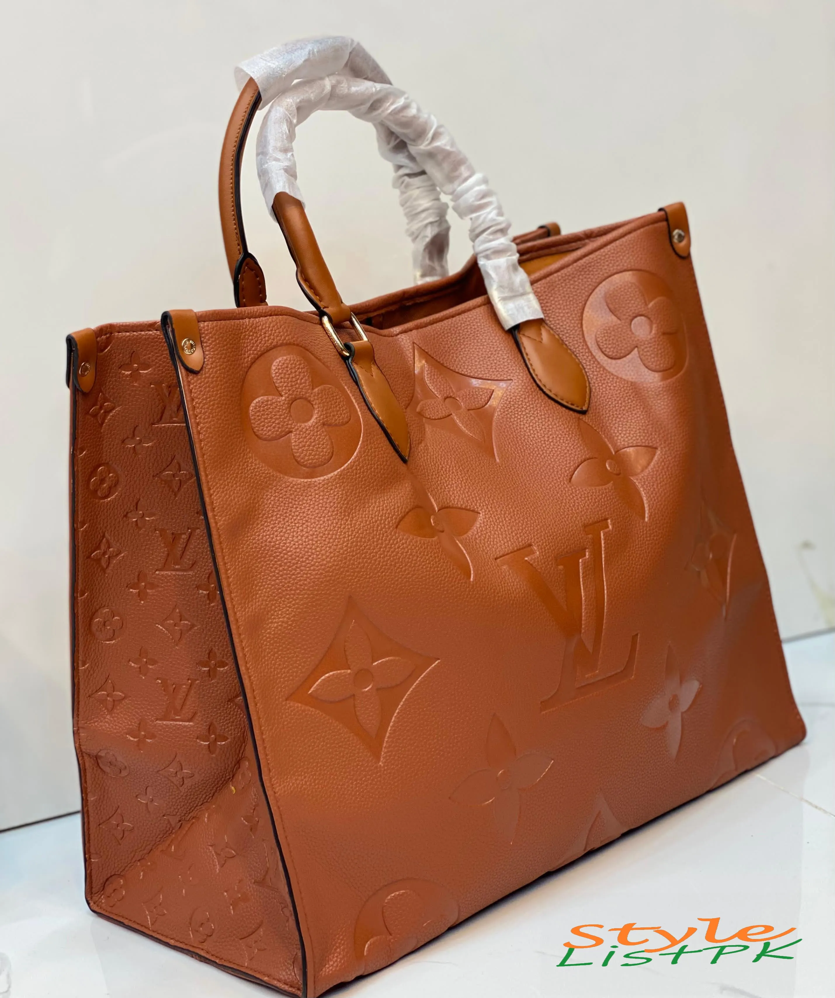 Lv On The Go Brown