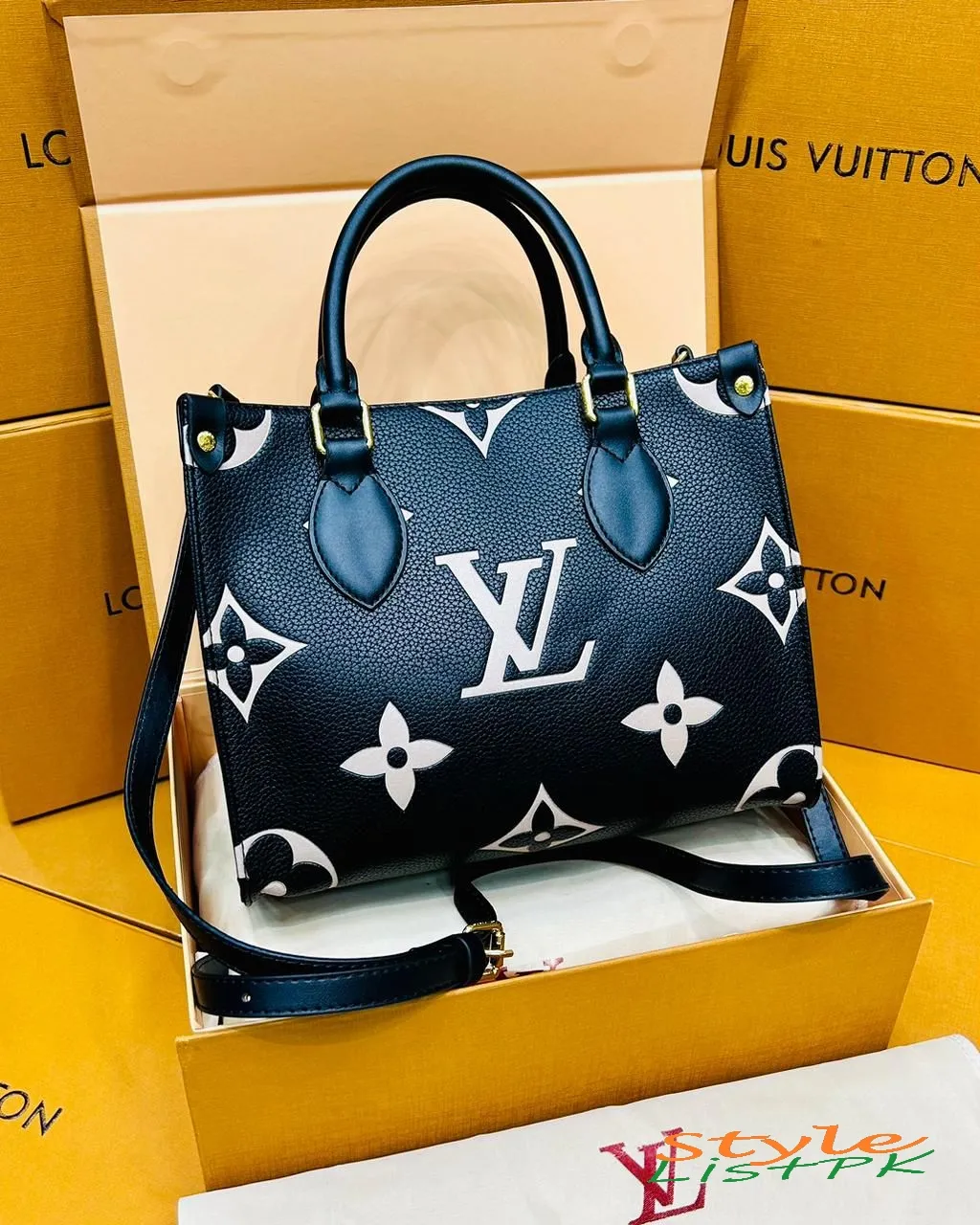 Lv On The Go Small