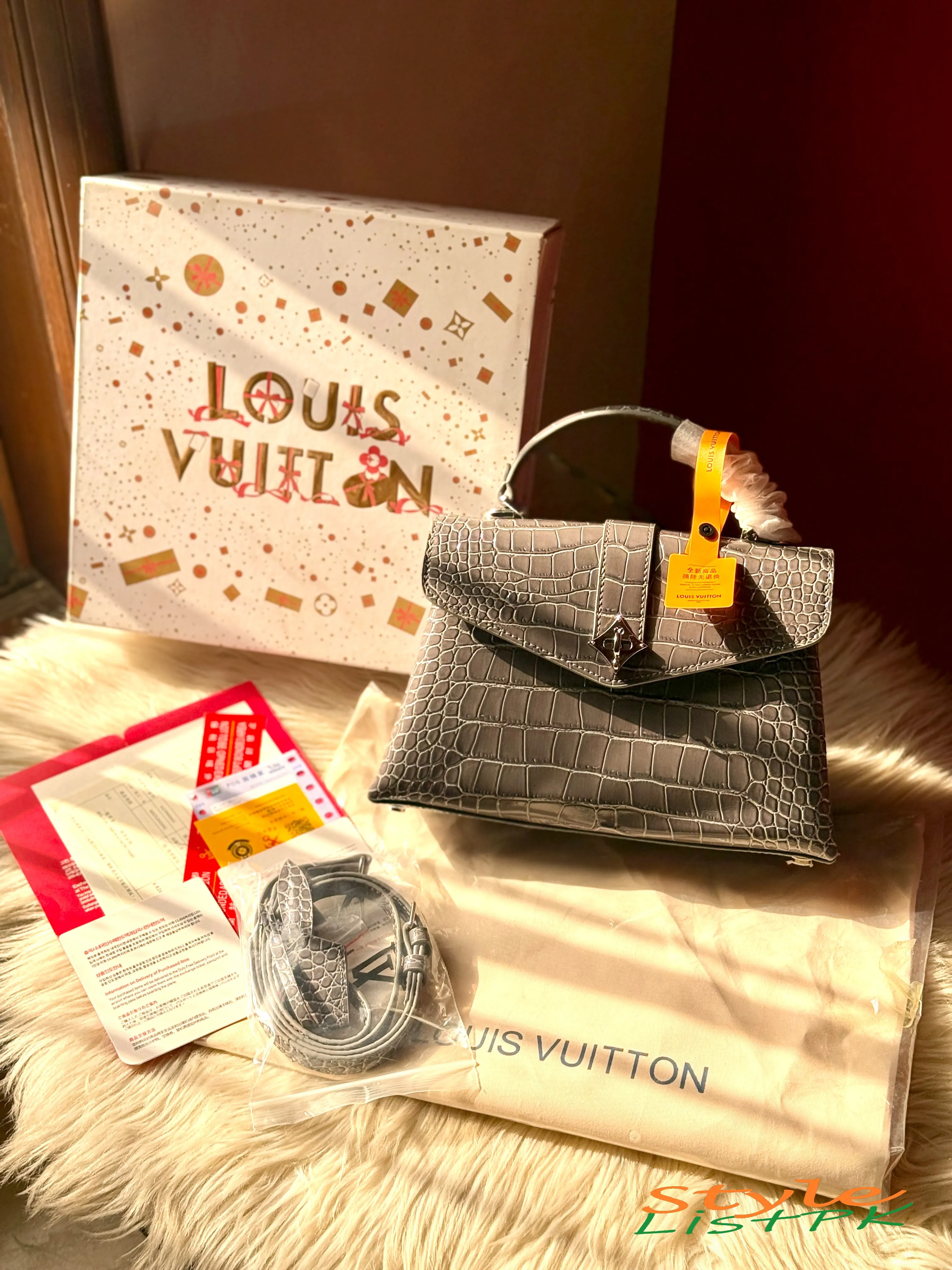 Lv Rose Des Vents Pm Bag