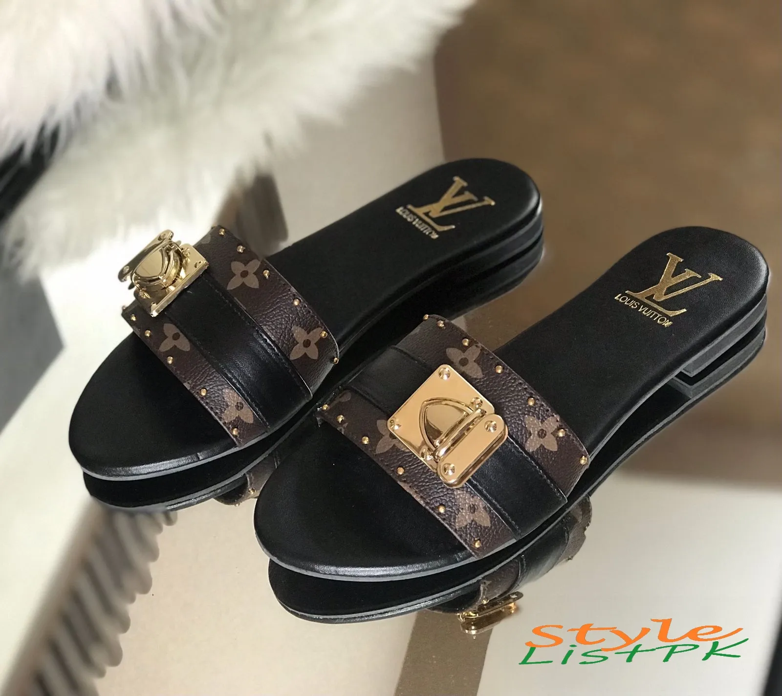 Lv Slipper