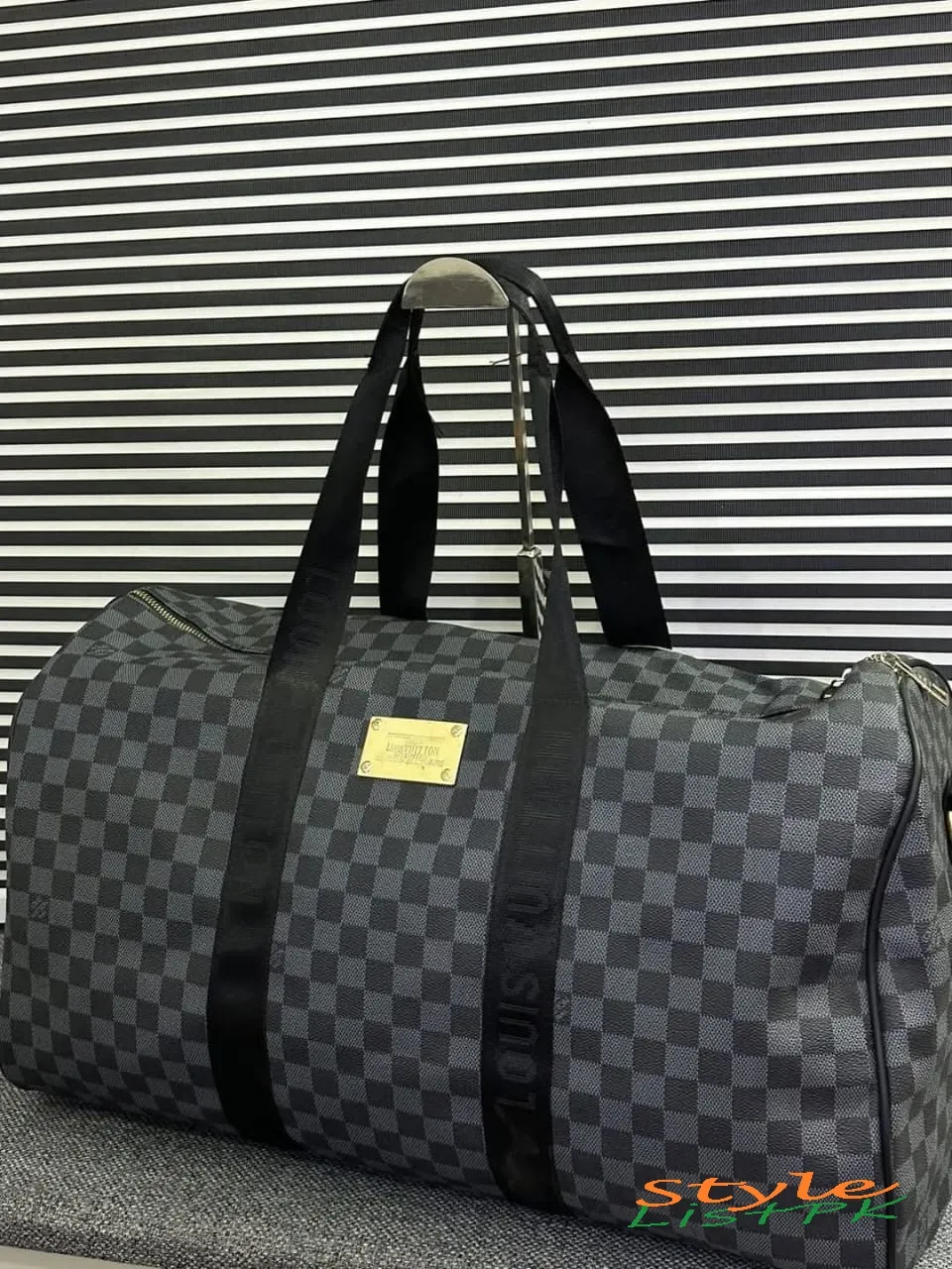 Lv Traveler Bag