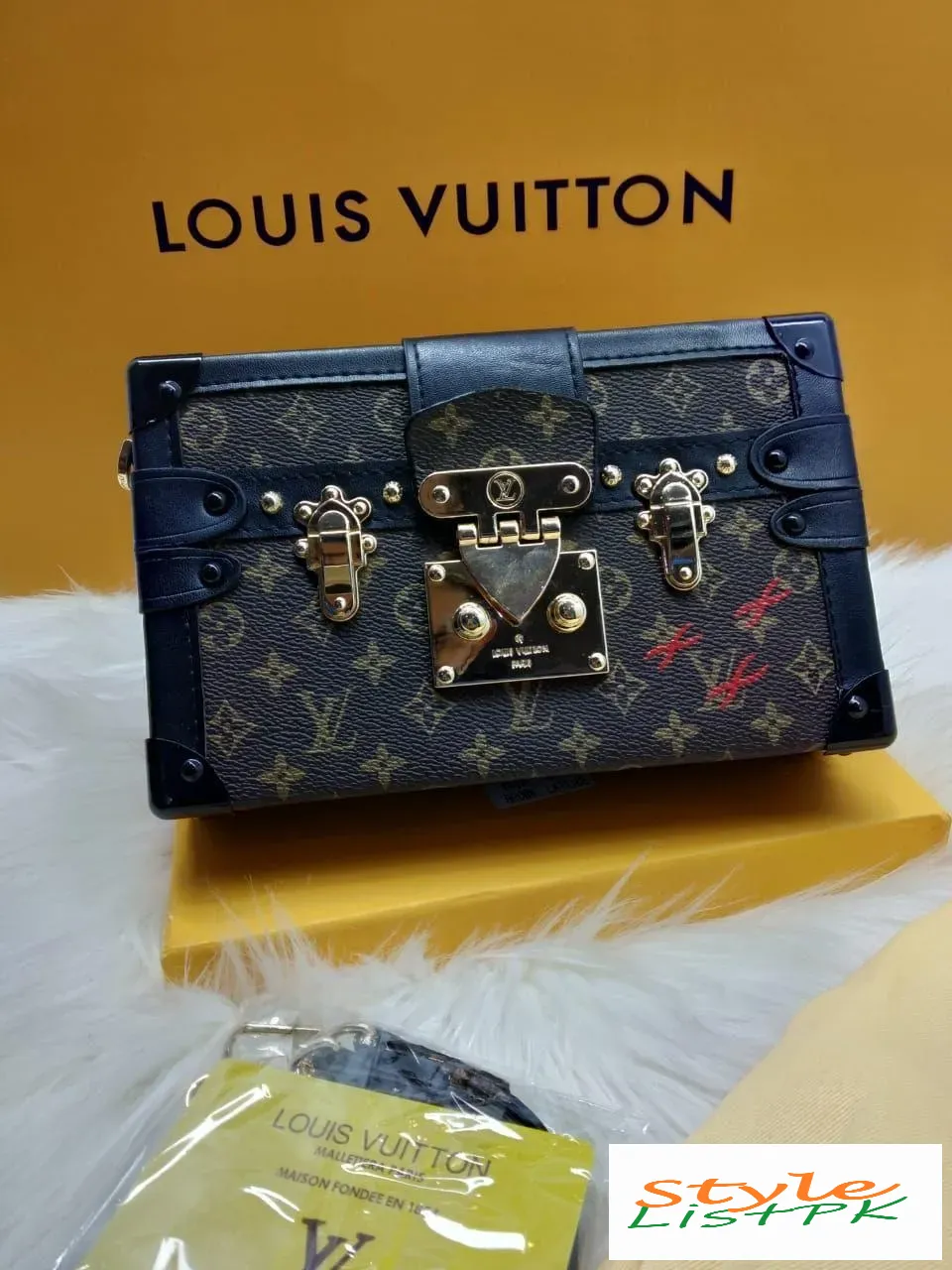 Lv Trunk
