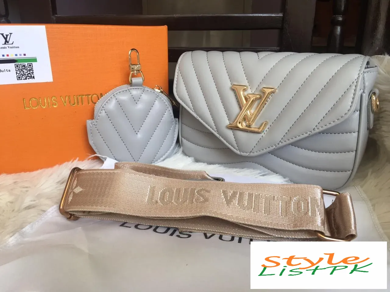Lv Sidebag With Pochette