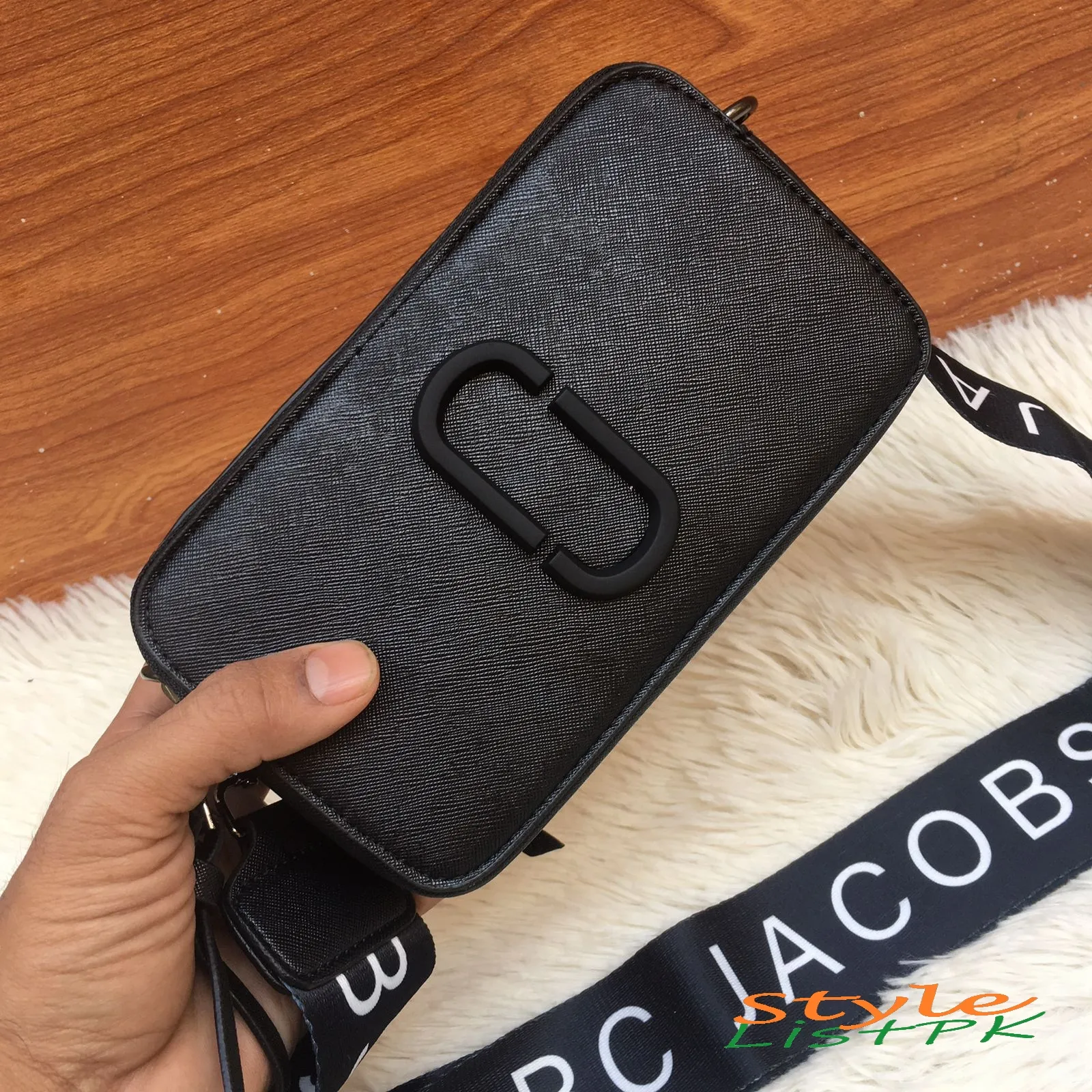 Marc Jacobs Snap Shot