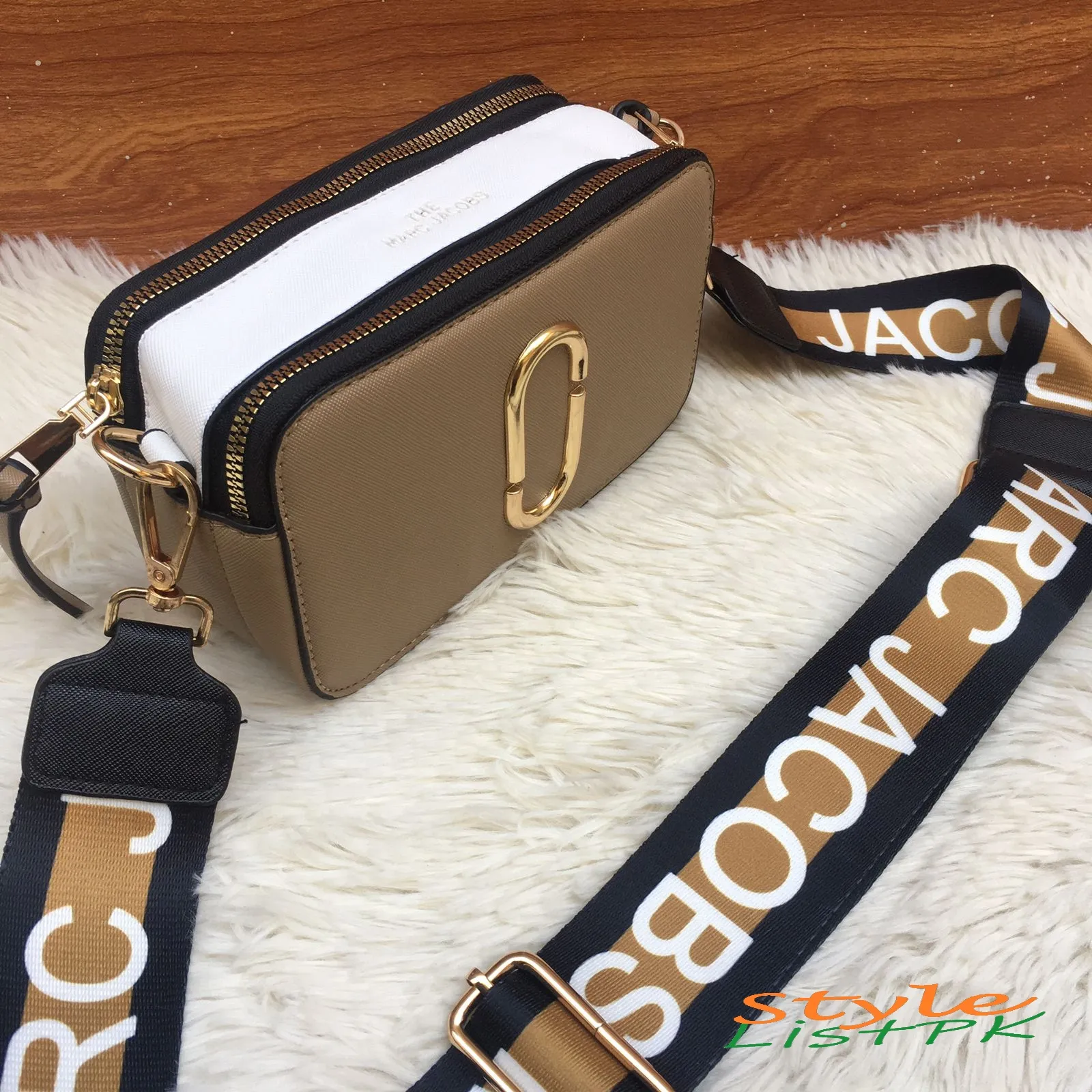 Marc Jacobs Snap Shot
