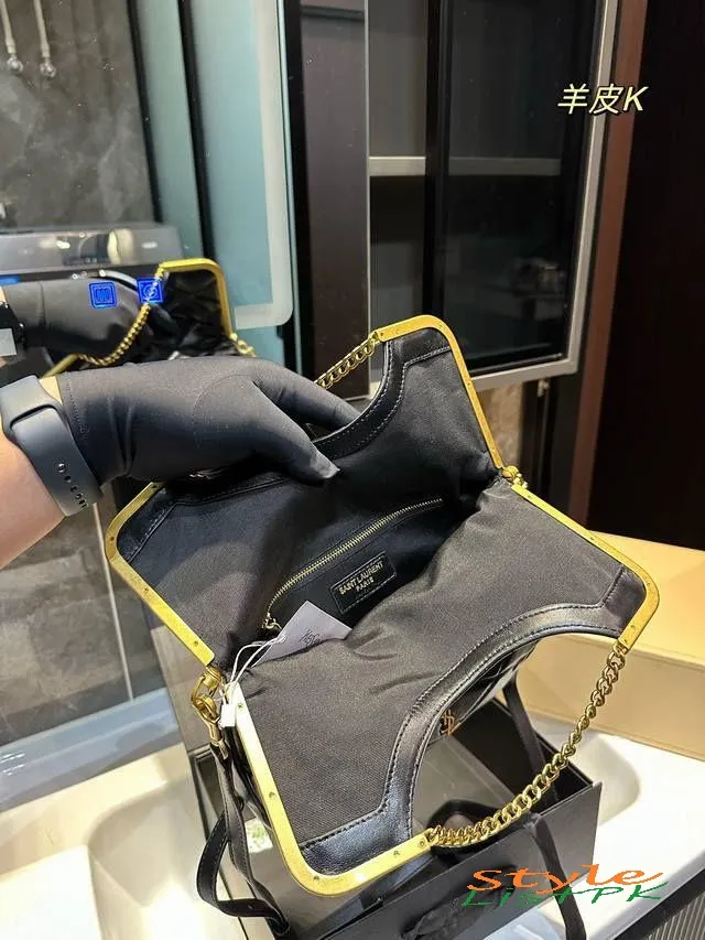 Saint Laurent Cerniera Shoulder Bag