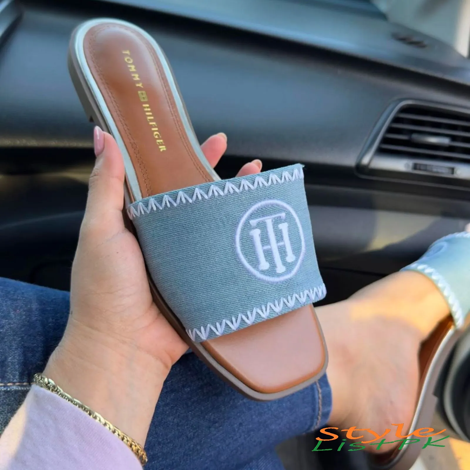 Tommy Hilfiger Flats 