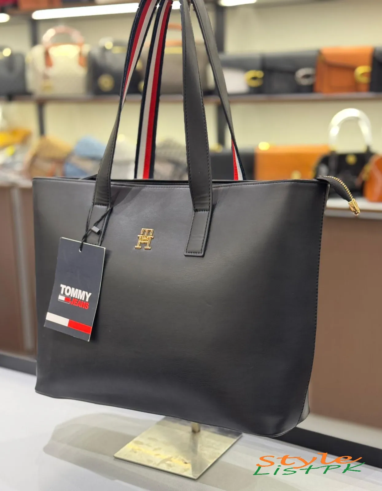 Tommy Iconic Tote Bag 