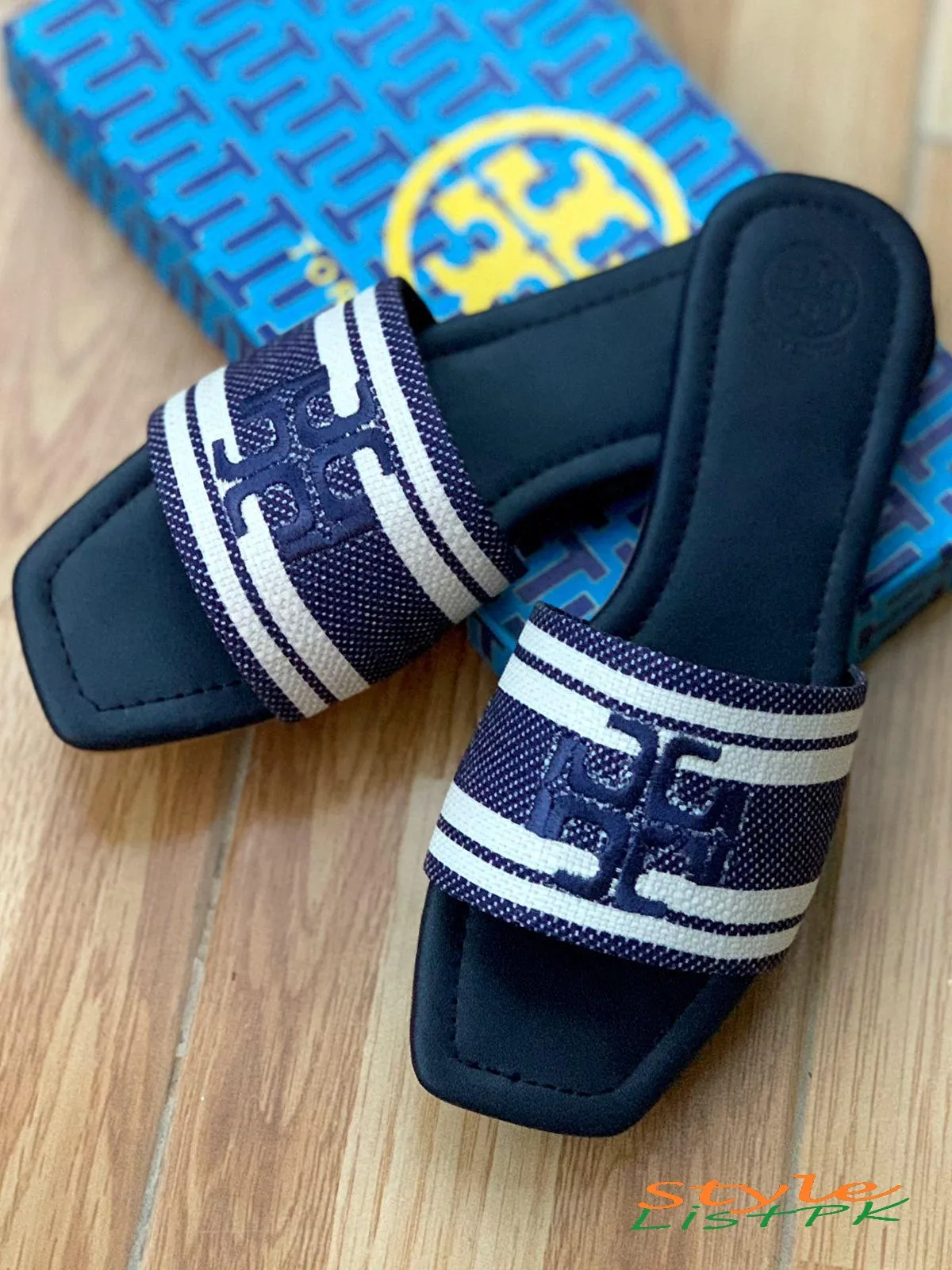 Tory Burch Embroidery Flat Slipper