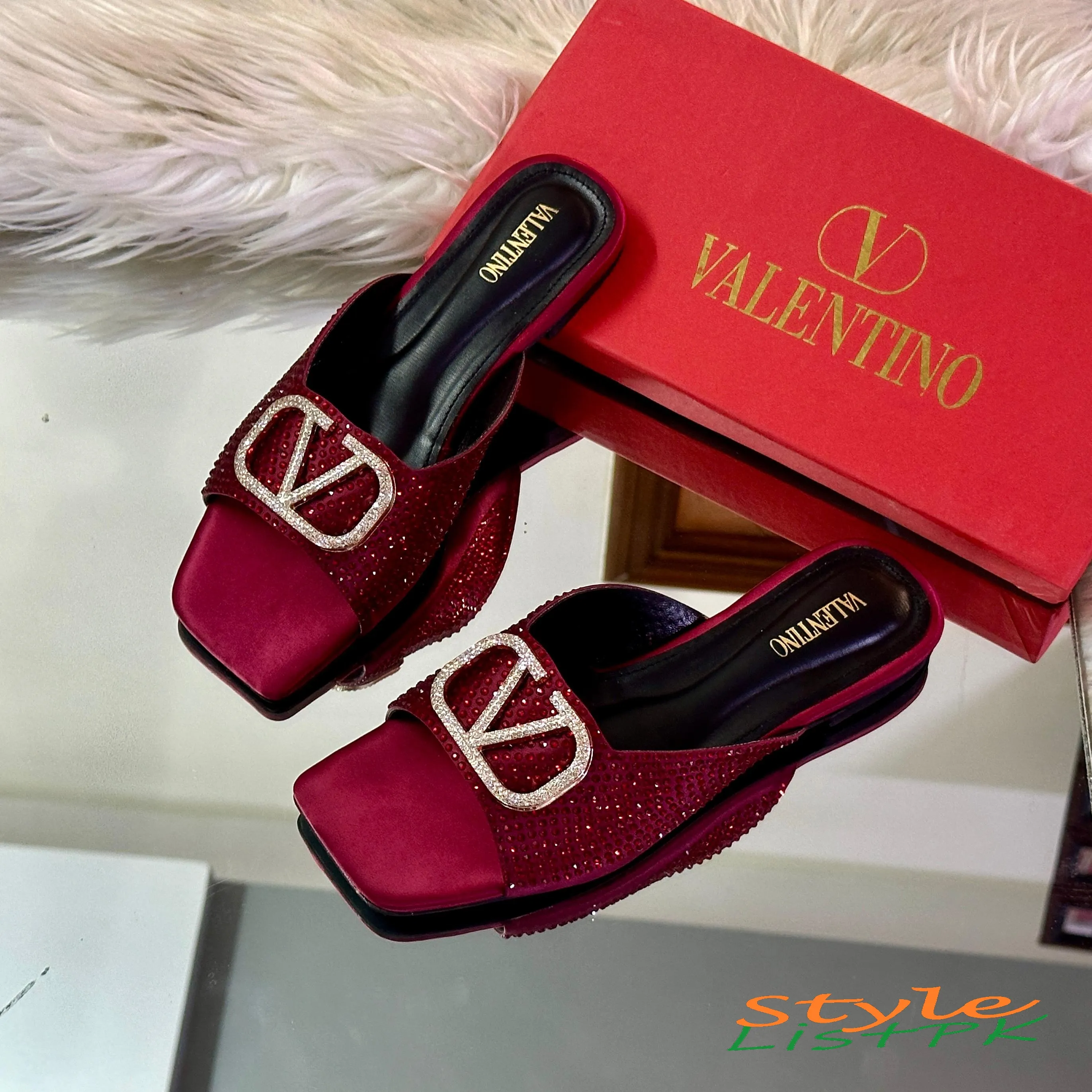 Valentino Stones Flat