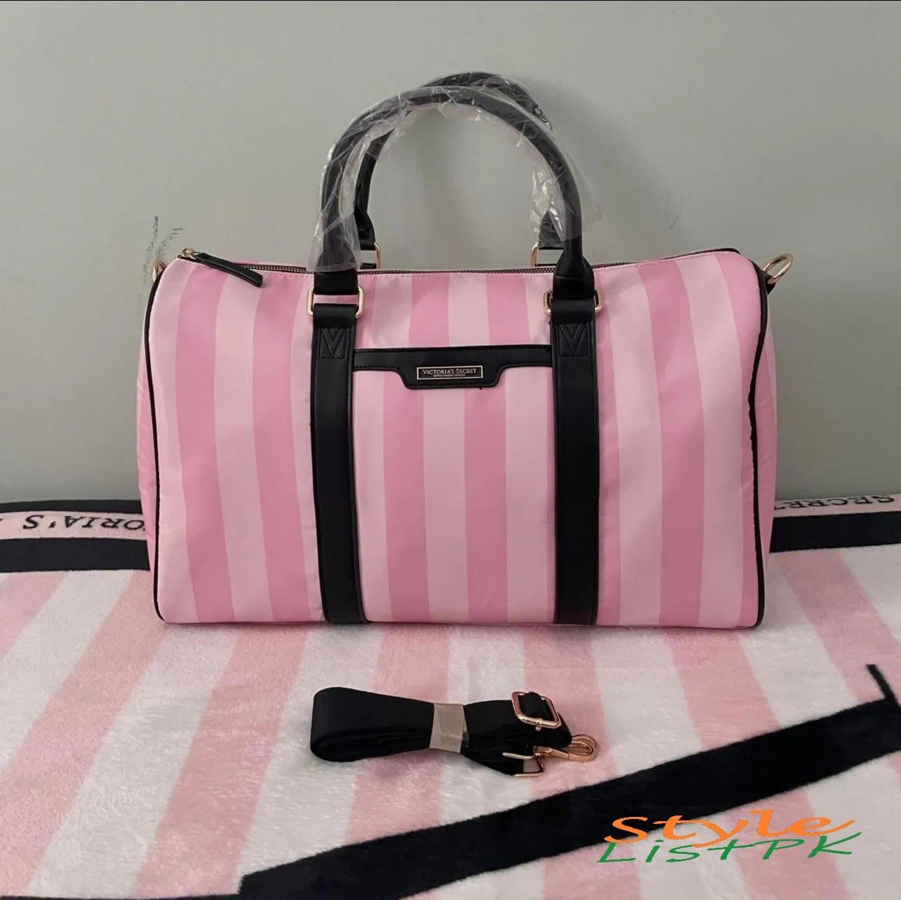Victoria Secret Travel Duffle Bag 